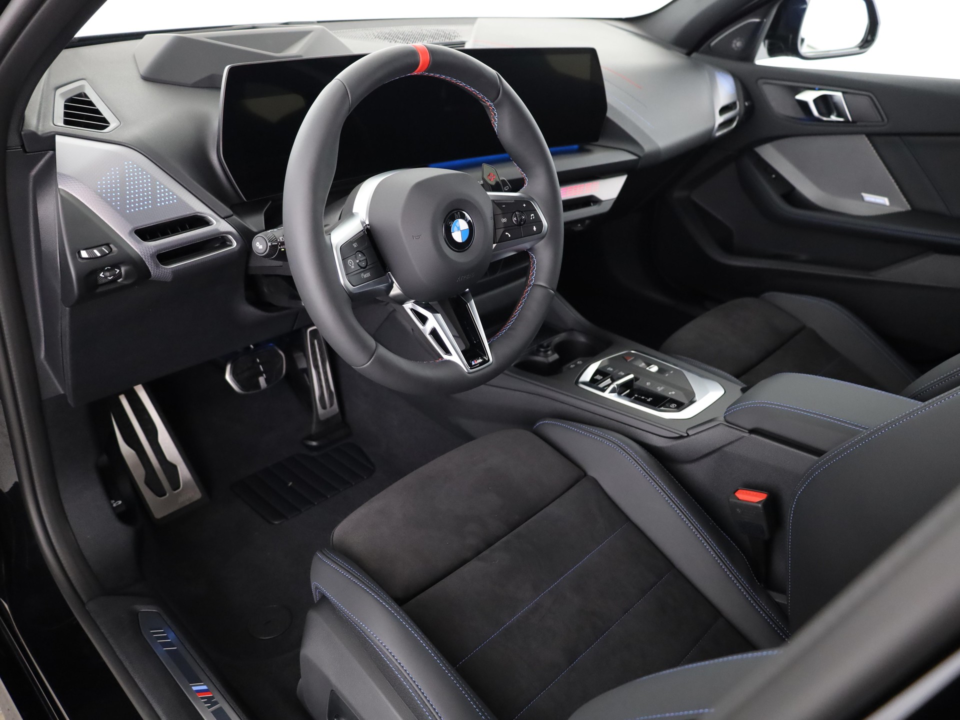 BMW M135i xDrive-image-9