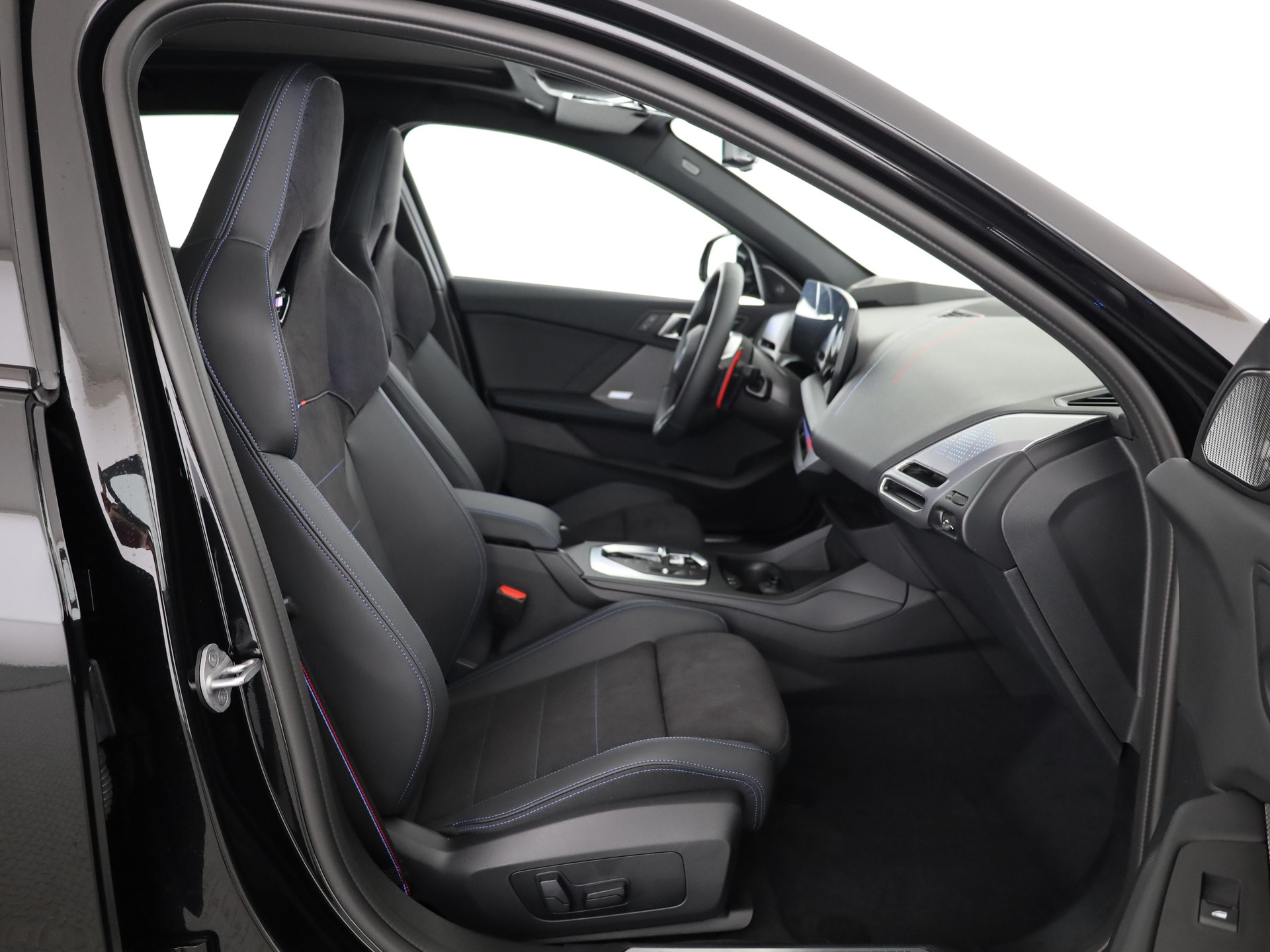 BMW M135i xDrive-image-17