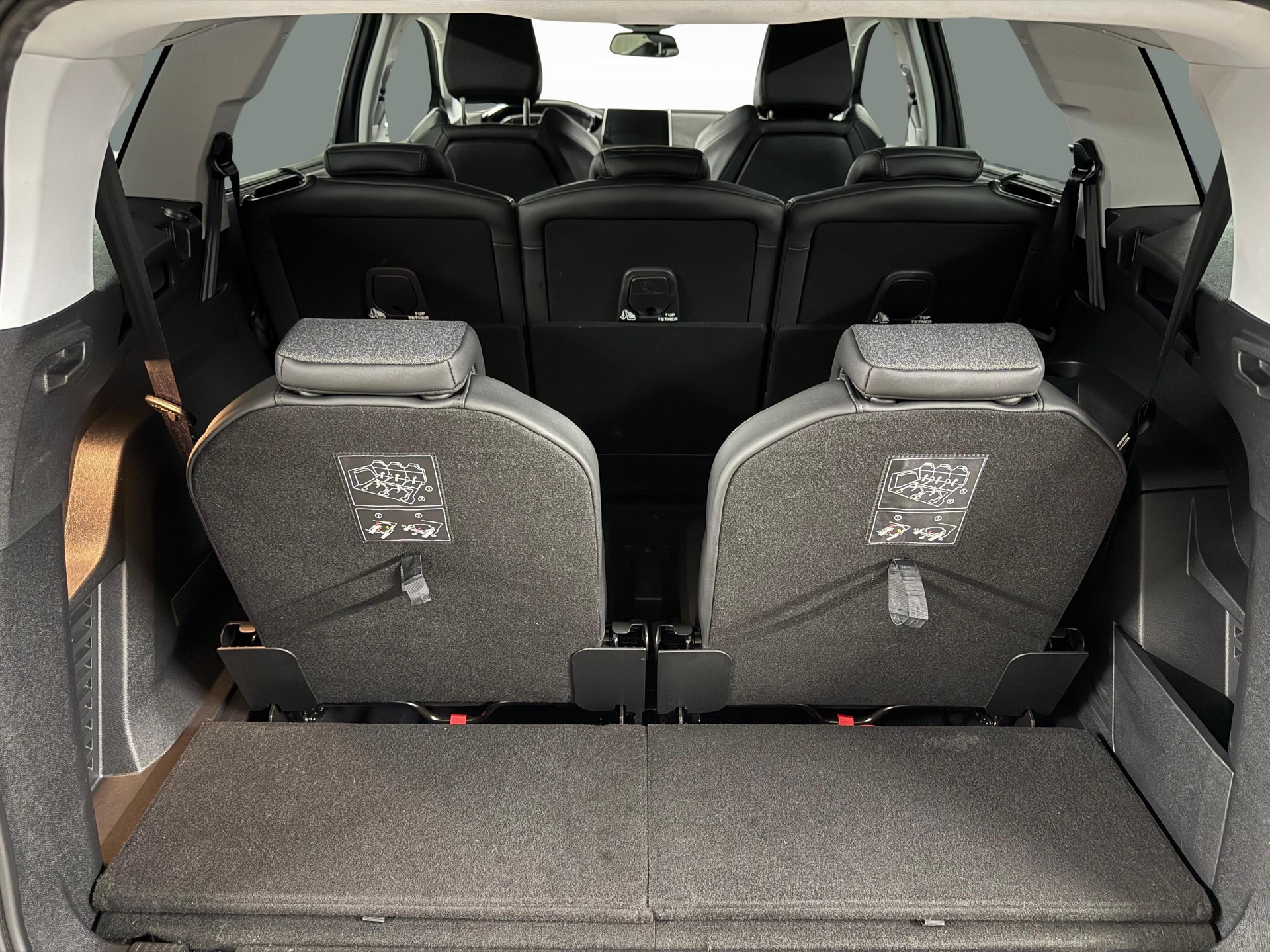 PEUGEOT 5008 1.2 PureTech Allure-image-14