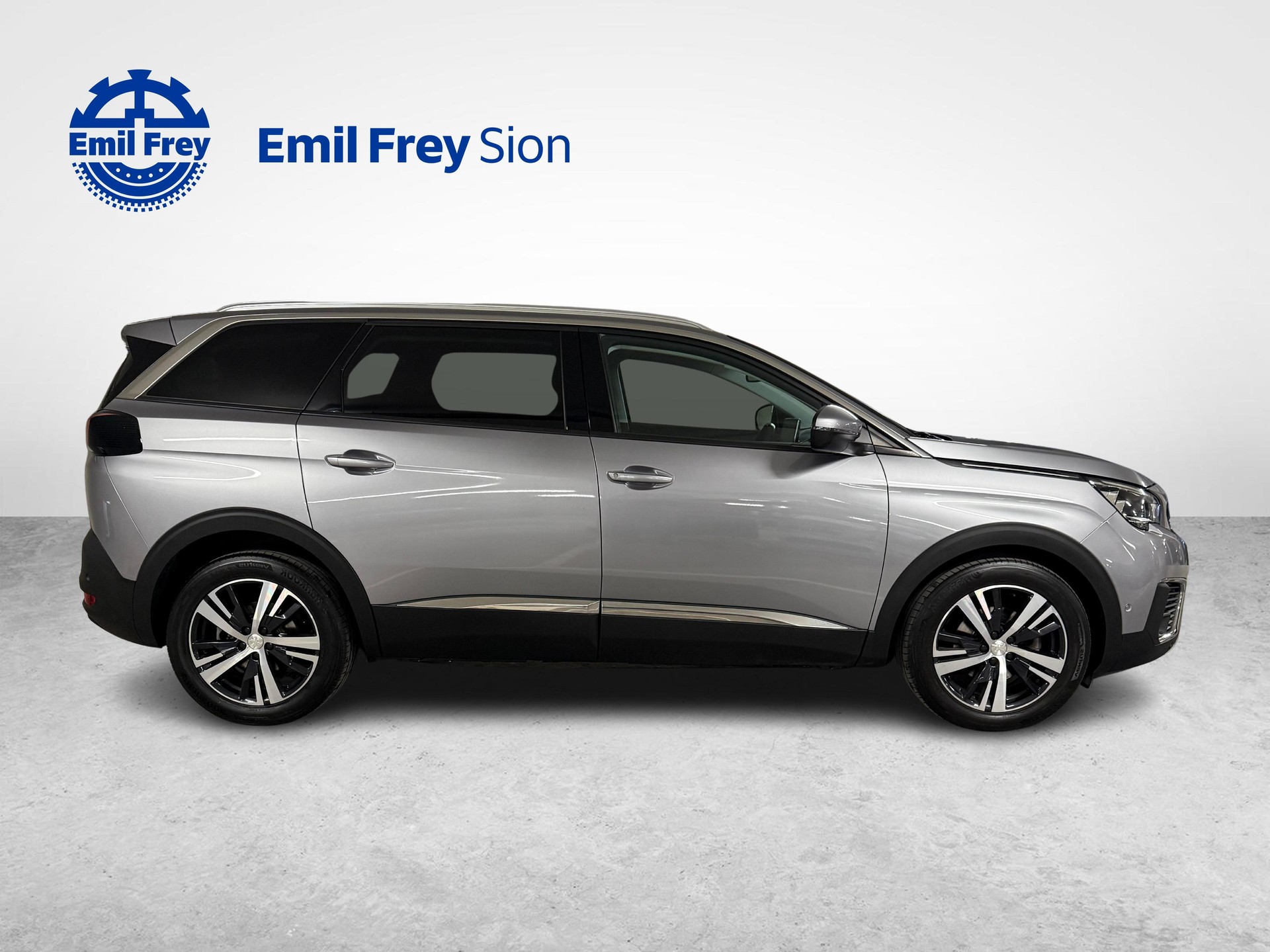 PEUGEOT 5008 1.2 PureTech Allure-showroom-element-3