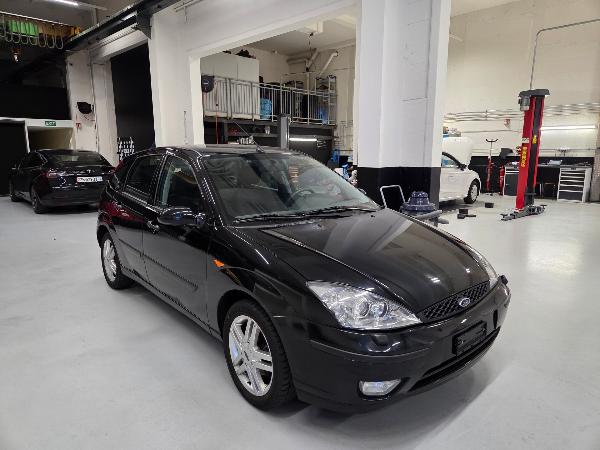 FORD Focus 2.0i 16V Automat-image-5