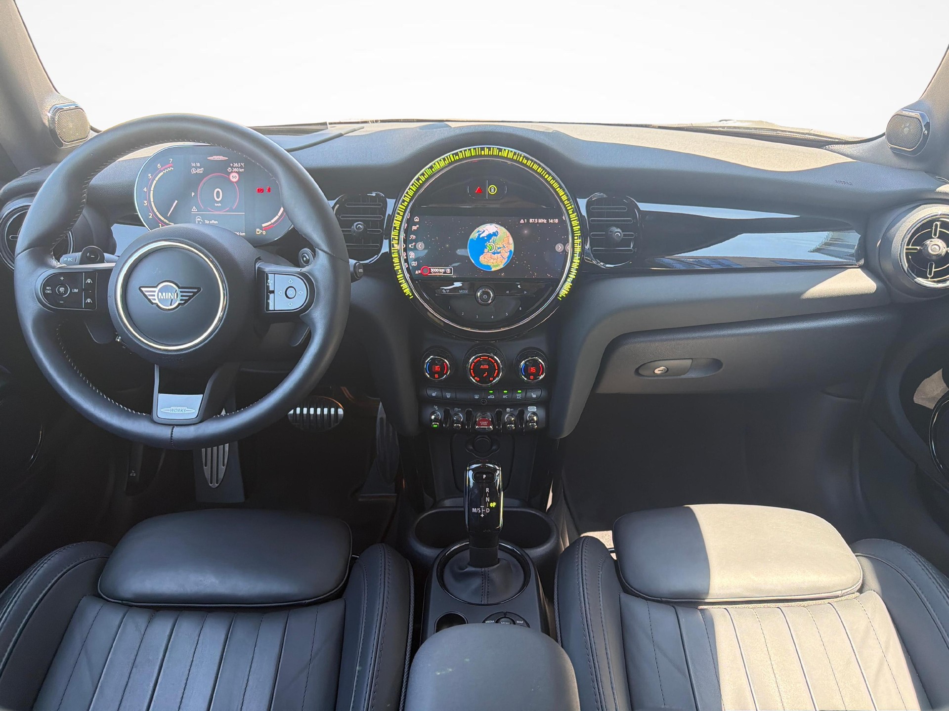 MINI JCW Cabrio John Cooper Works-image-12