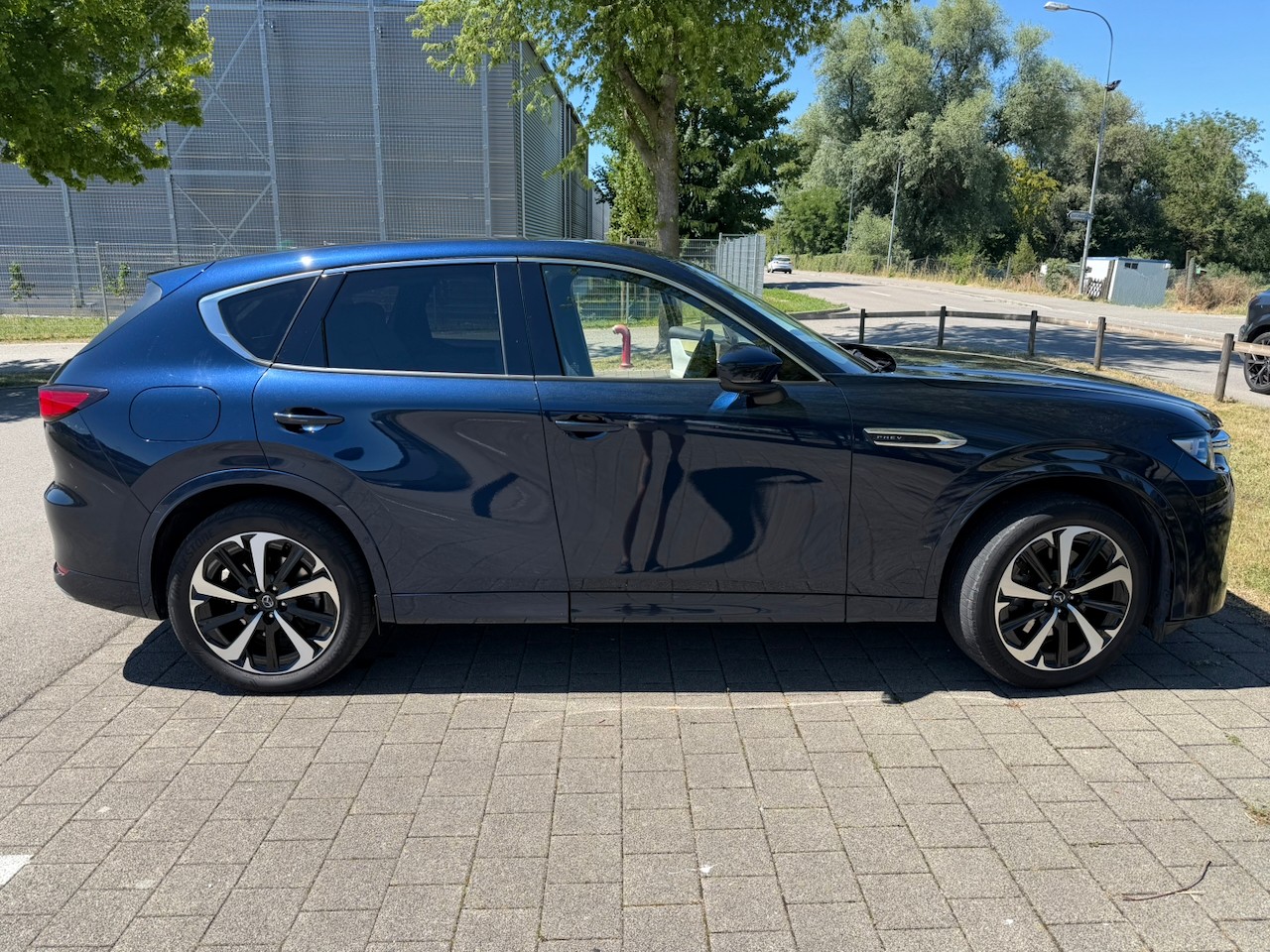 MAZDA 2.5 PHEV Takumi-image-2