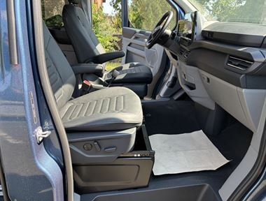 FORD Tourneo Bus 320 L1H1 Titanium Automat-image-6