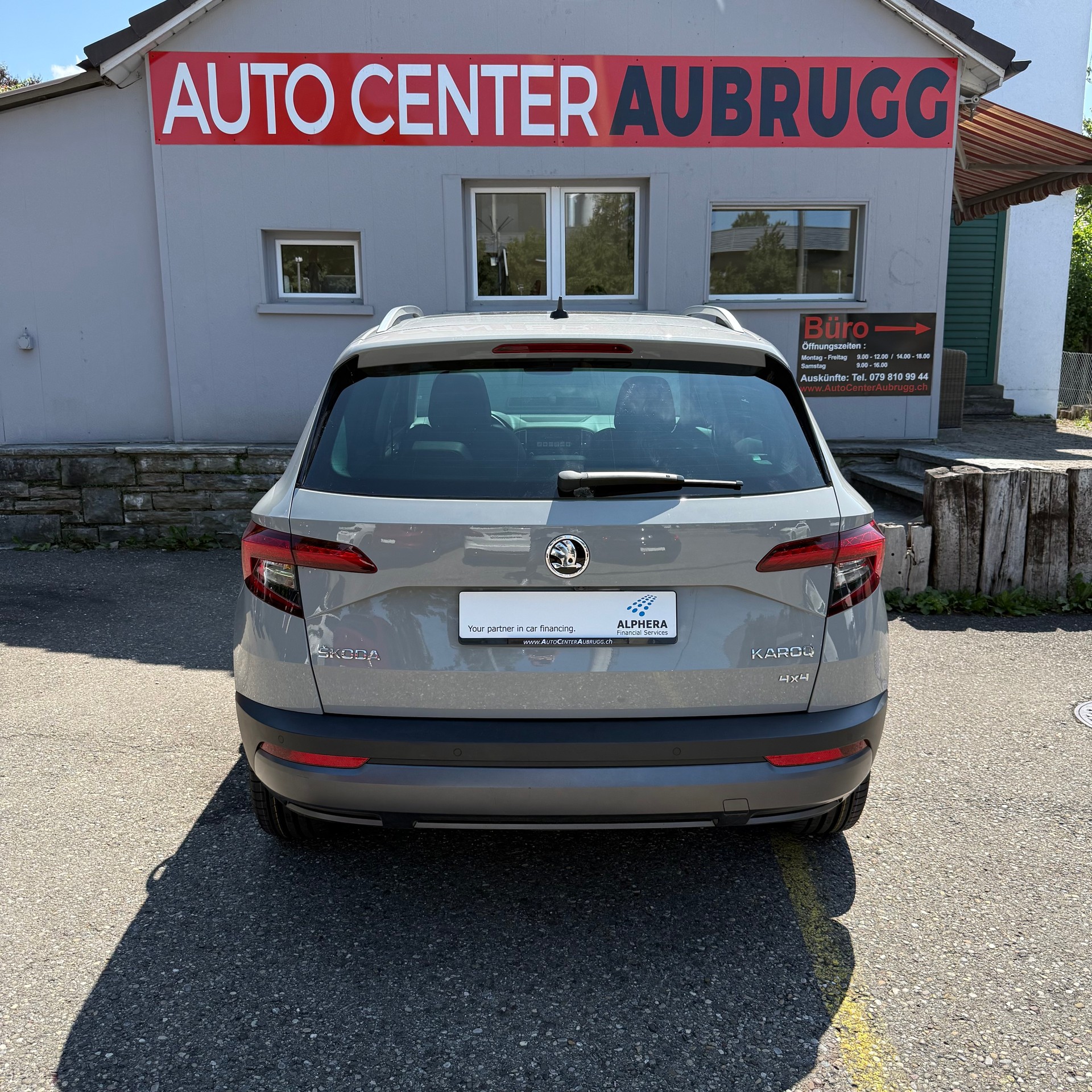 SKODA Karoq 2.0 TDI CR Style 4x4 DSG *ALCANTARA-SITZE - PANORAMA-DACH - ANHÄGERKUPPLUNG*-image-4