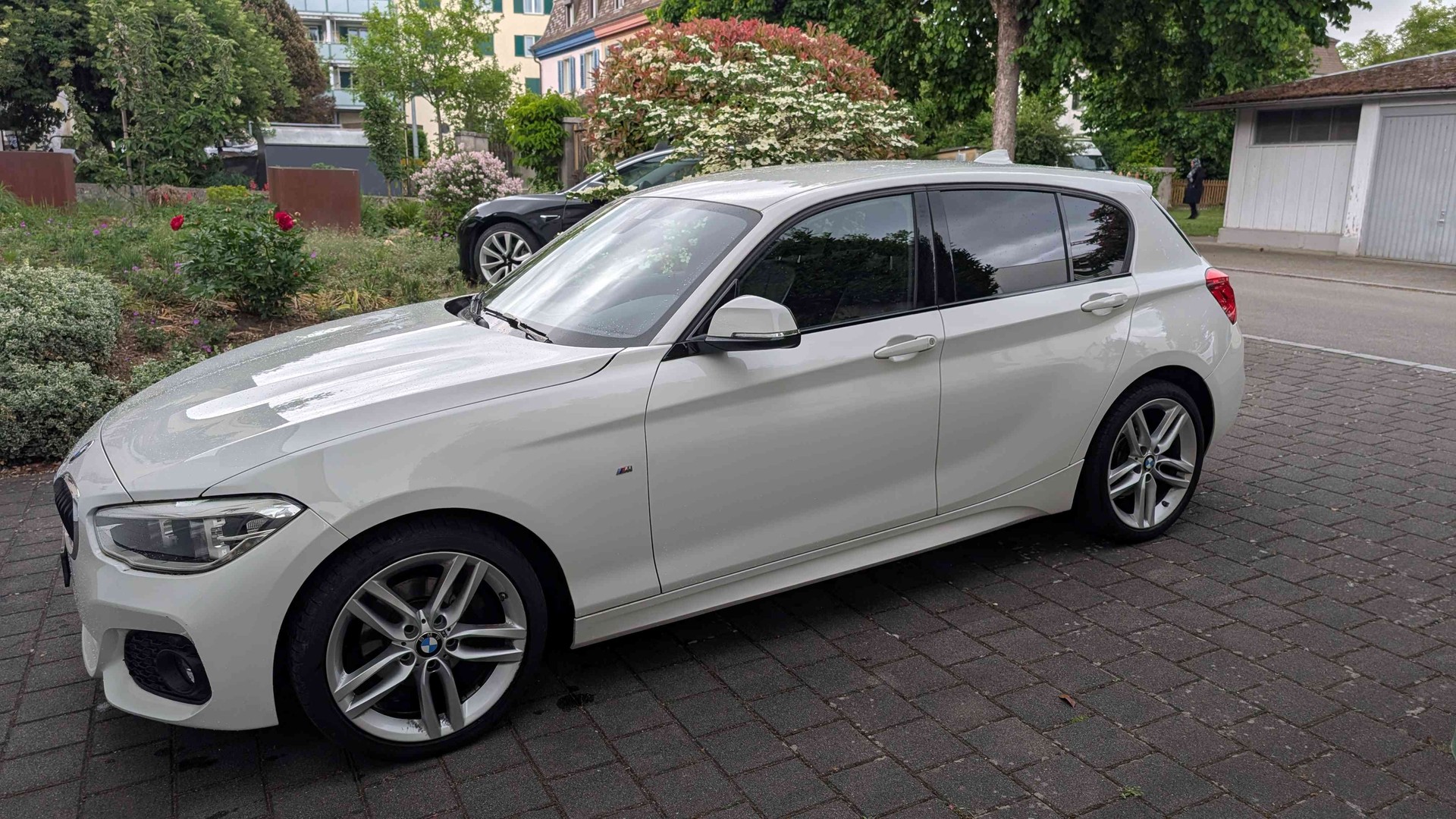 BMW 120d xDrive M Sport Steptronic-image-0