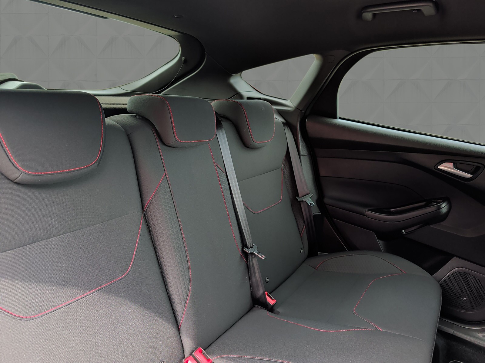 FORD Focus 1.5 SCTi ST Line-image-11