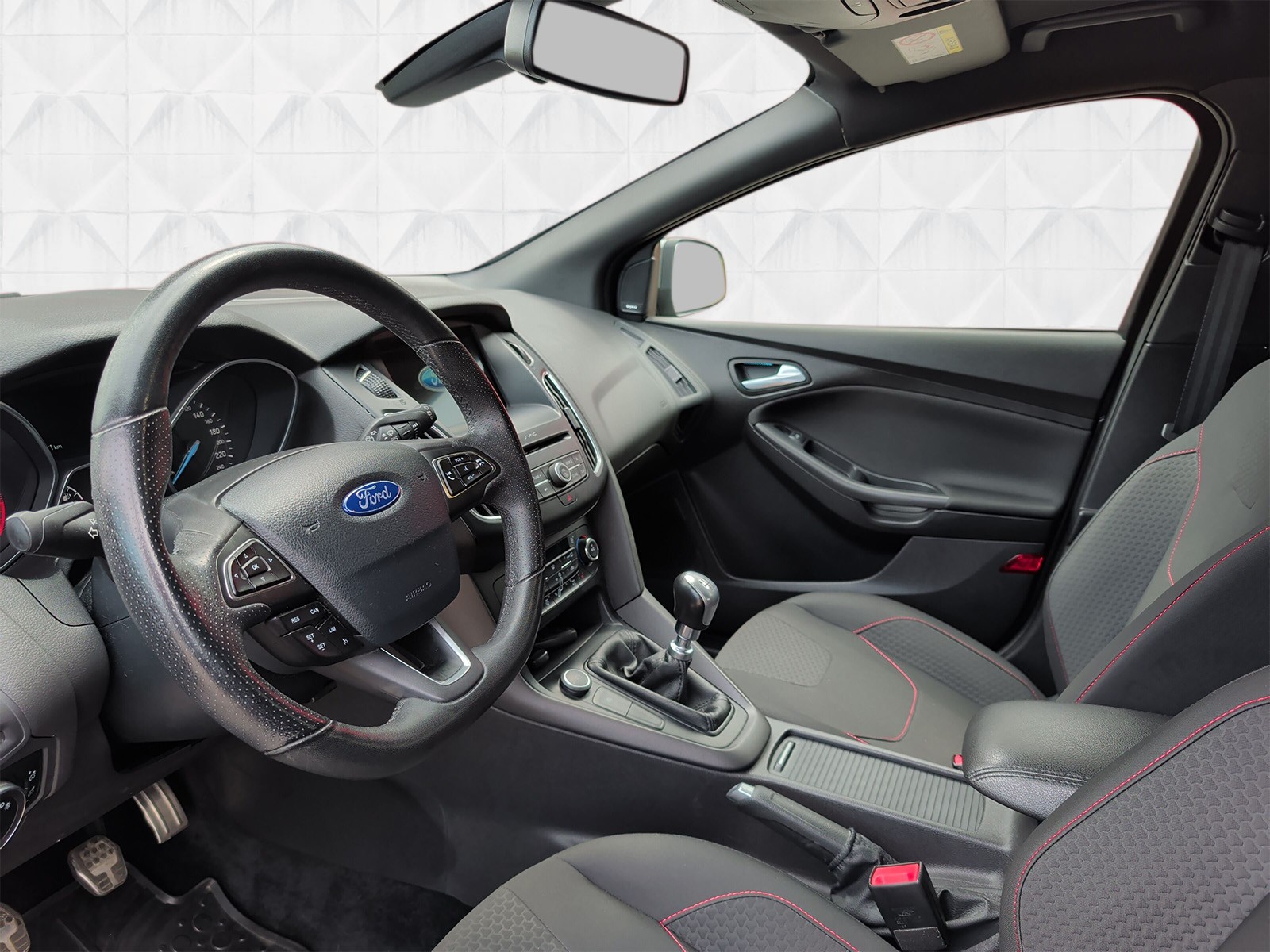FORD Focus 1.5 SCTi ST Line-image-8