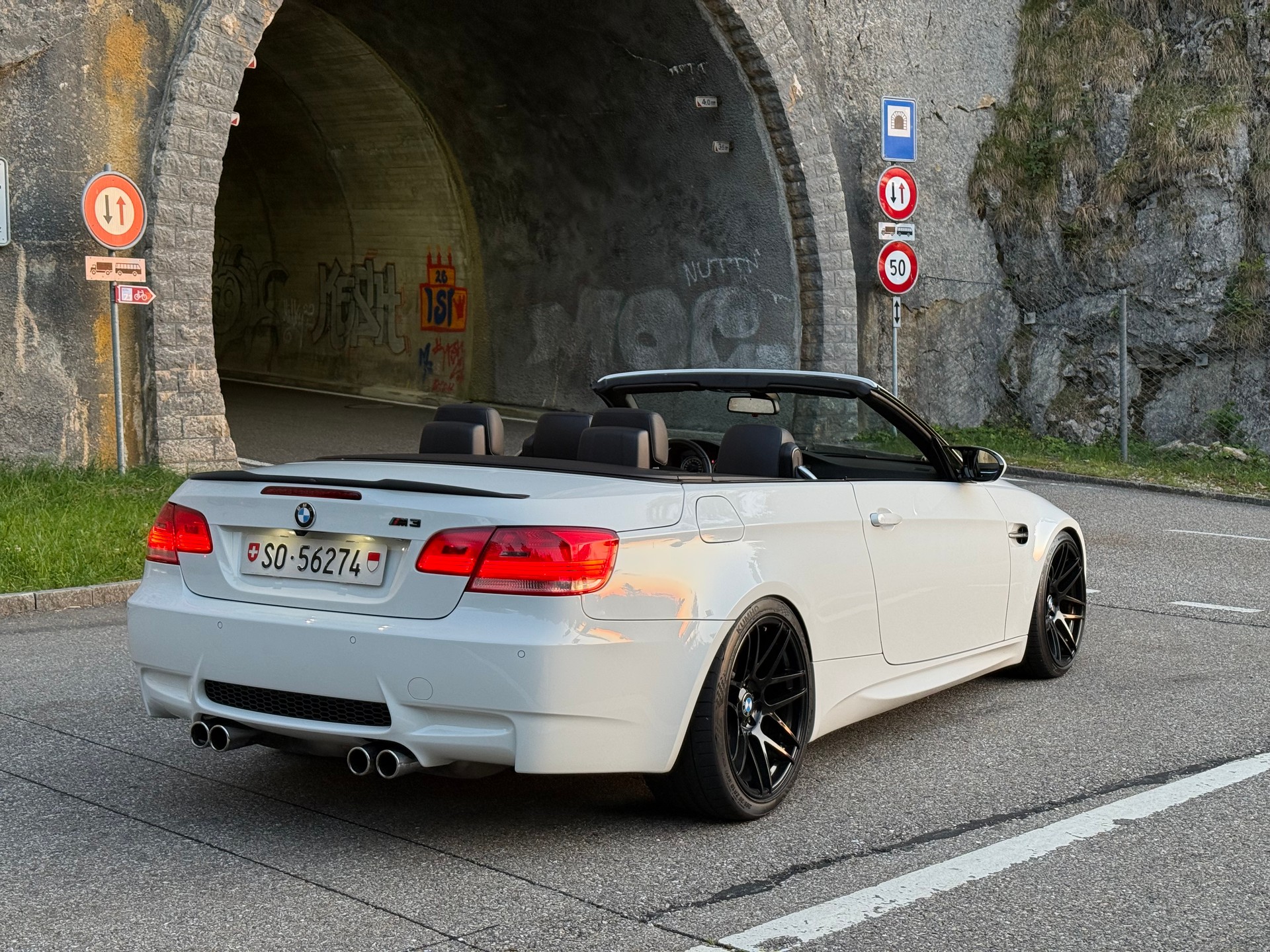 BMW M3-image-4