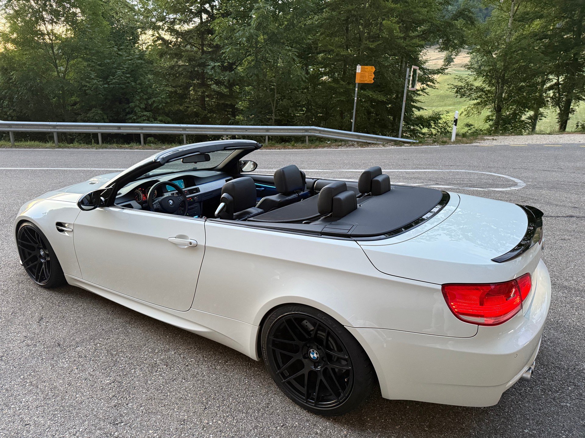 BMW M3-image-7