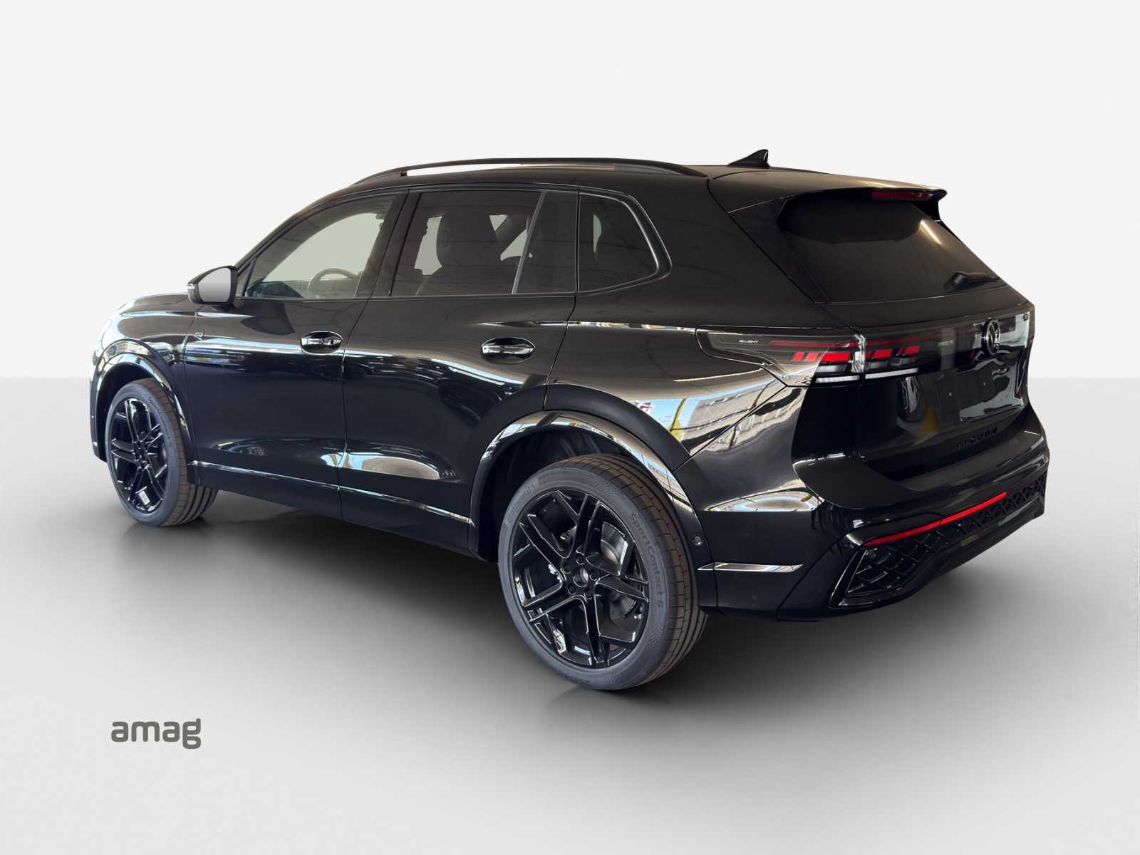 VW Tiguan 2.0 TSI DSG R-Line Plus 4Motion-image-2