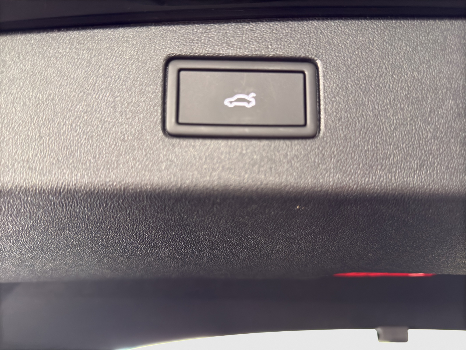 VW Tiguan 2.0 TSI DSG R-Line Plus 4Motion-image-13