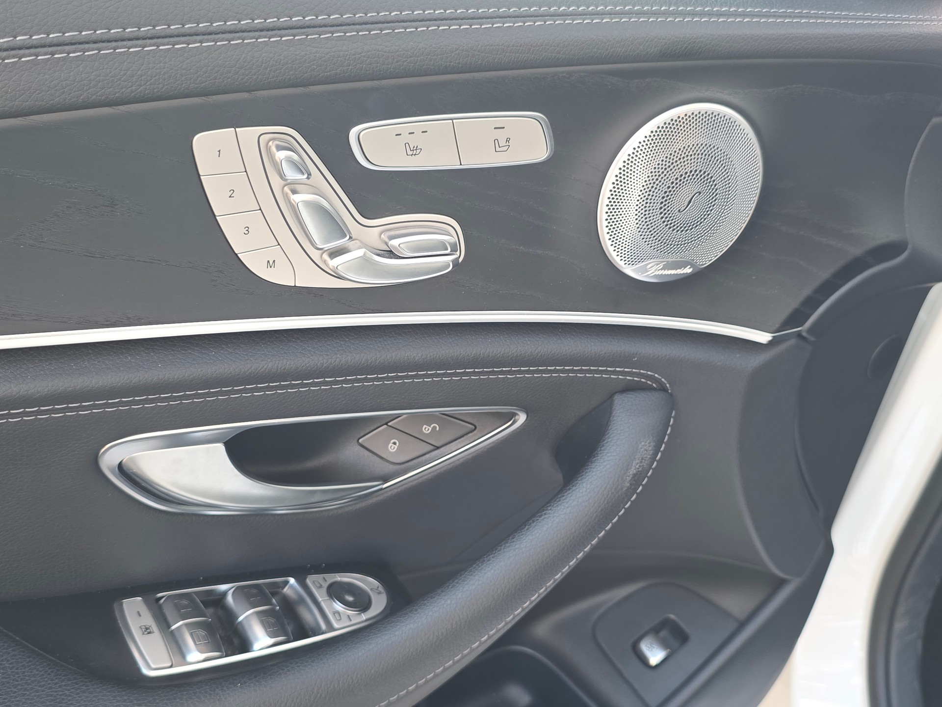 MERCEDES-BENZ E 200 AMG Line 4Matic 9G-Tronic ** E53 AMG UMBAU -TIEFER LEG. -20 ZOLL -BURMASTER -360° KAMERA -SAFETY + KOMFORT PAKET **-image-15