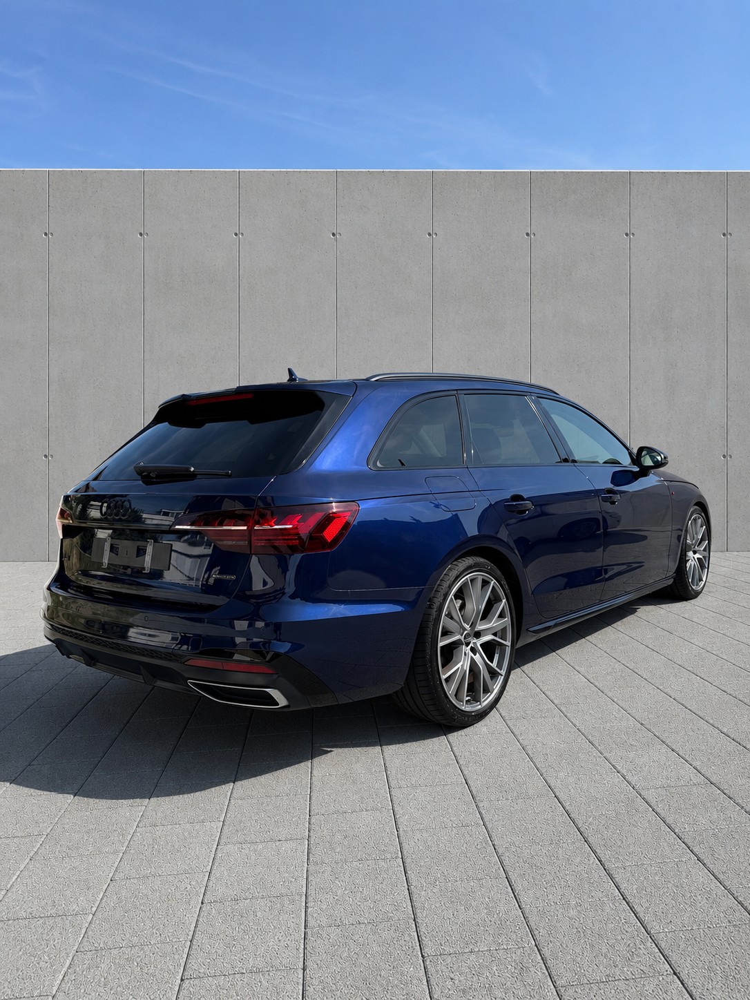 AUDI 2.0 40 TFSI S Line quattro S-Tronic-image-1