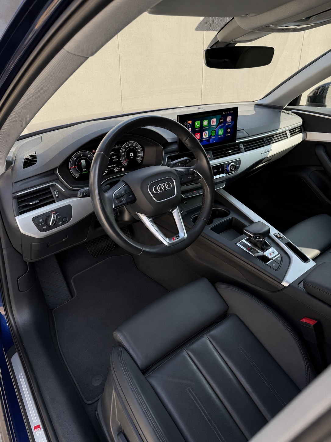 AUDI 2.0 40 TFSI S Line quattro S-Tronic-image-3