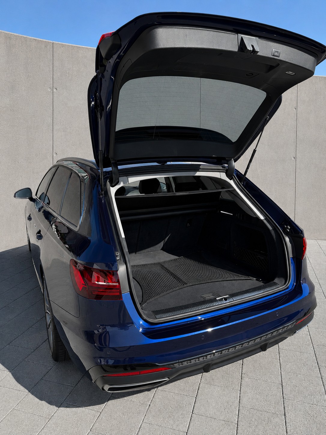 AUDI 2.0 40 TFSI S Line quattro S-Tronic-image-2
