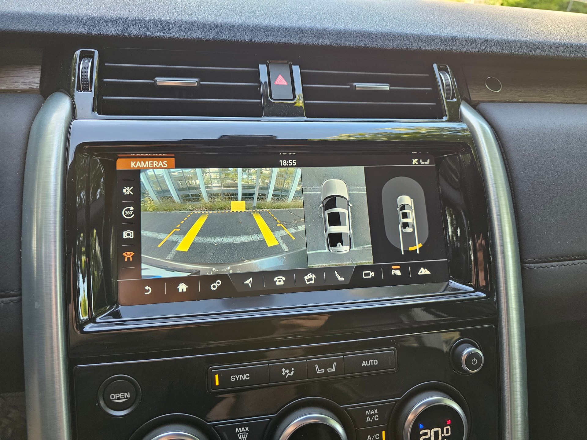 LAND ROVER Discovery 2.0 SD4 HSE Luxury Automatic-image-12