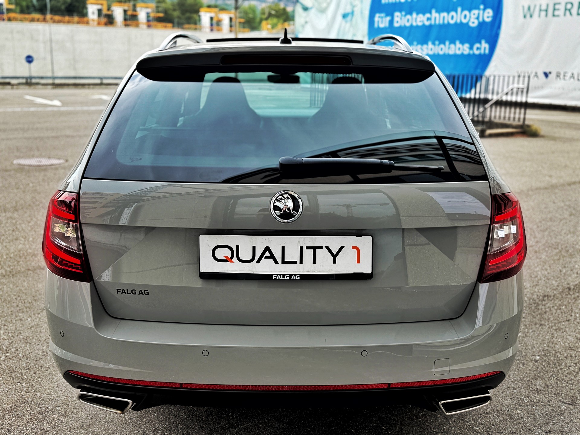 SKODA Octavia Combi 2.0 TDI RS 4x4 DSG-image-3