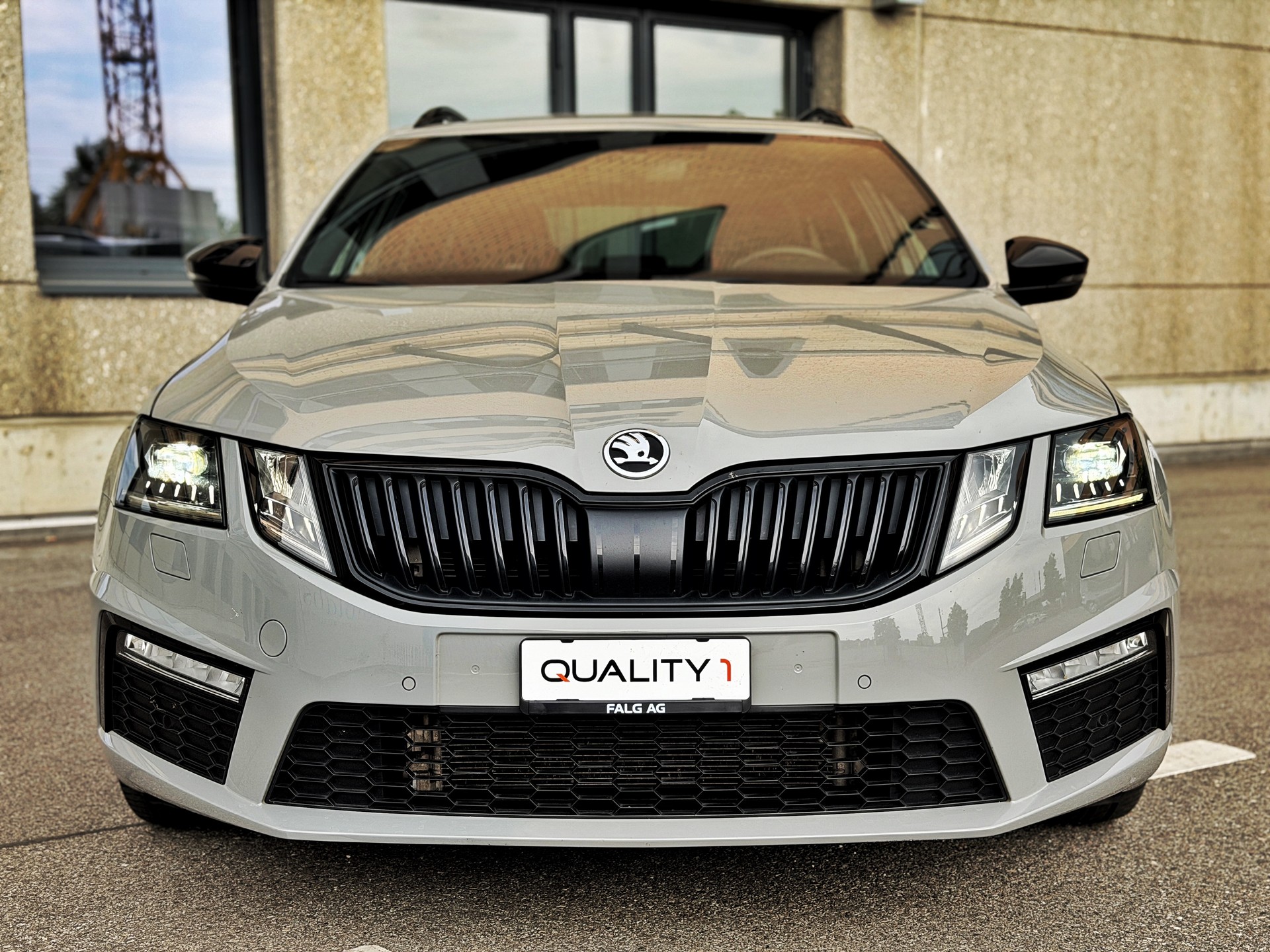 SKODA Octavia Combi 2.0 TDI RS 4x4 DSG-image-4