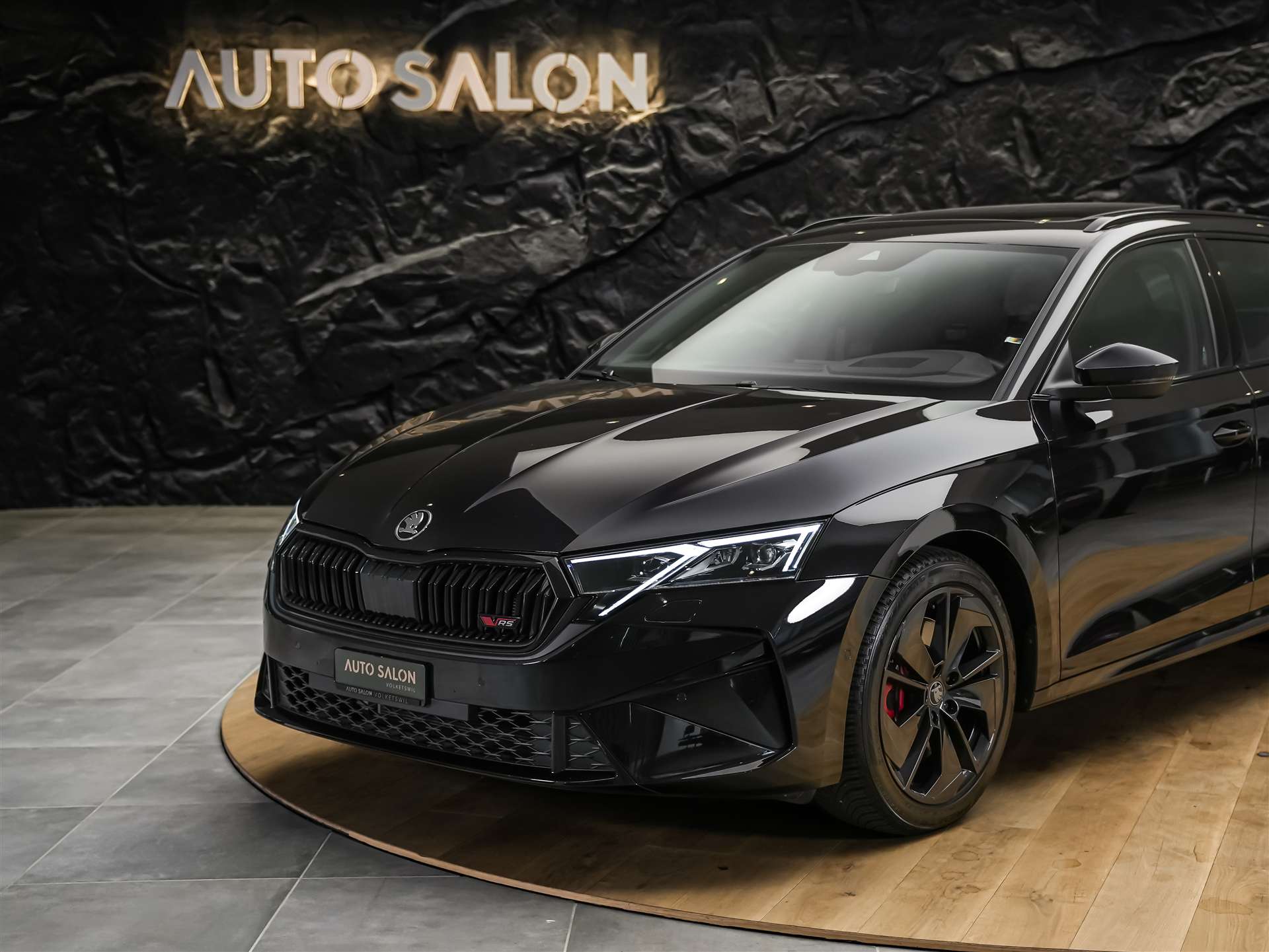 SKODA Octavia Combi 2.0 TSI DSG RS *Panorama*Canton Sound*Head-Up*-image-16