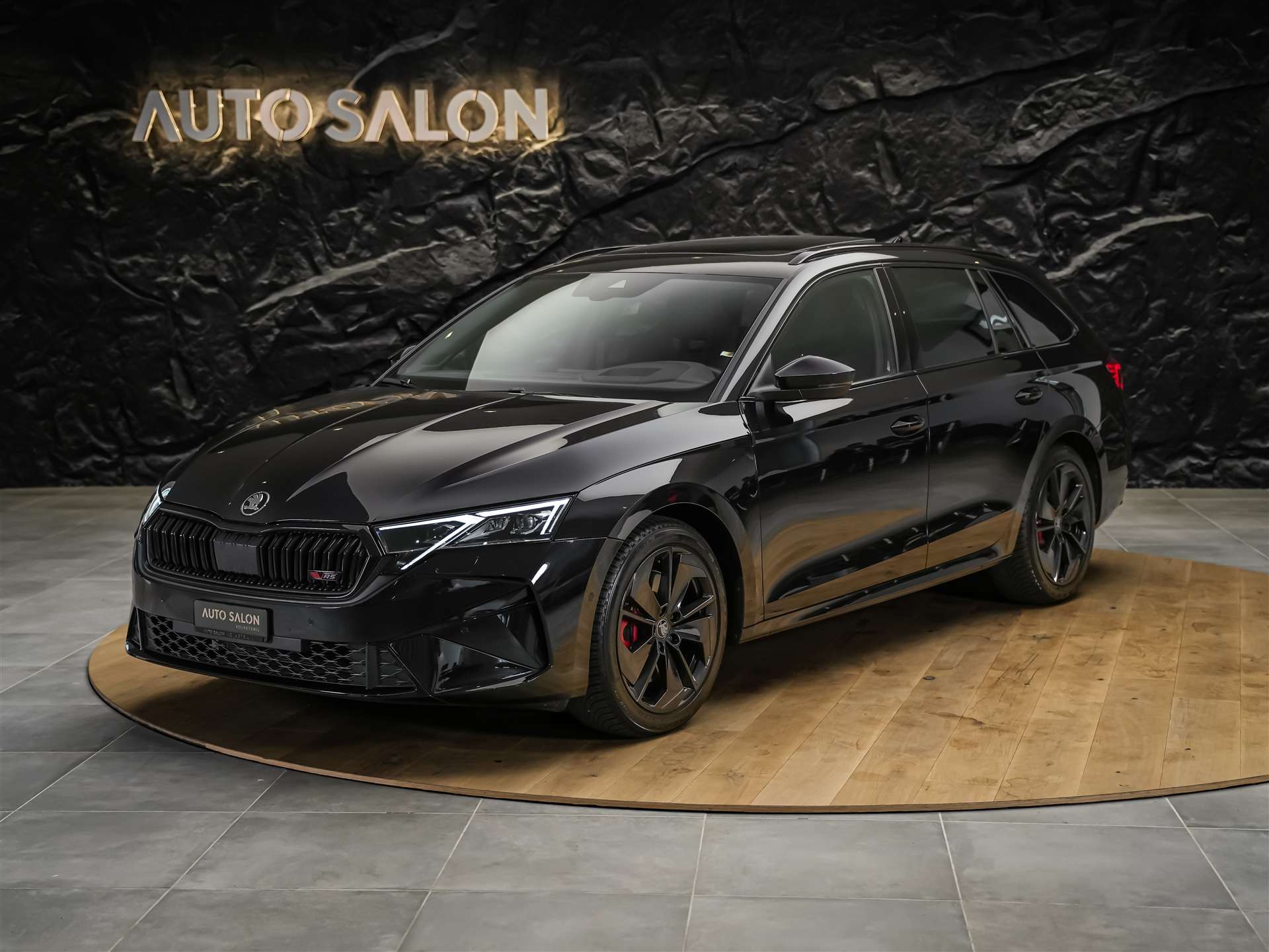 SKODA Octavia Combi 2.0 TSI DSG RS *Panorama*Canton Sound*Head-Up*-image-0