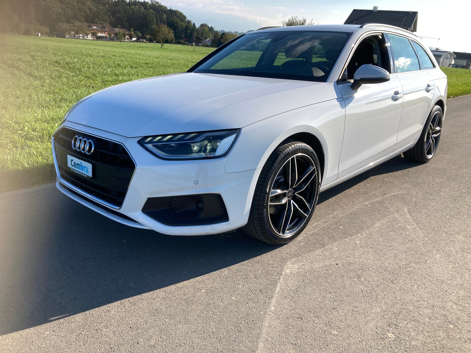 AUDI A4 Avant 35 TDI S-tronic-image-0