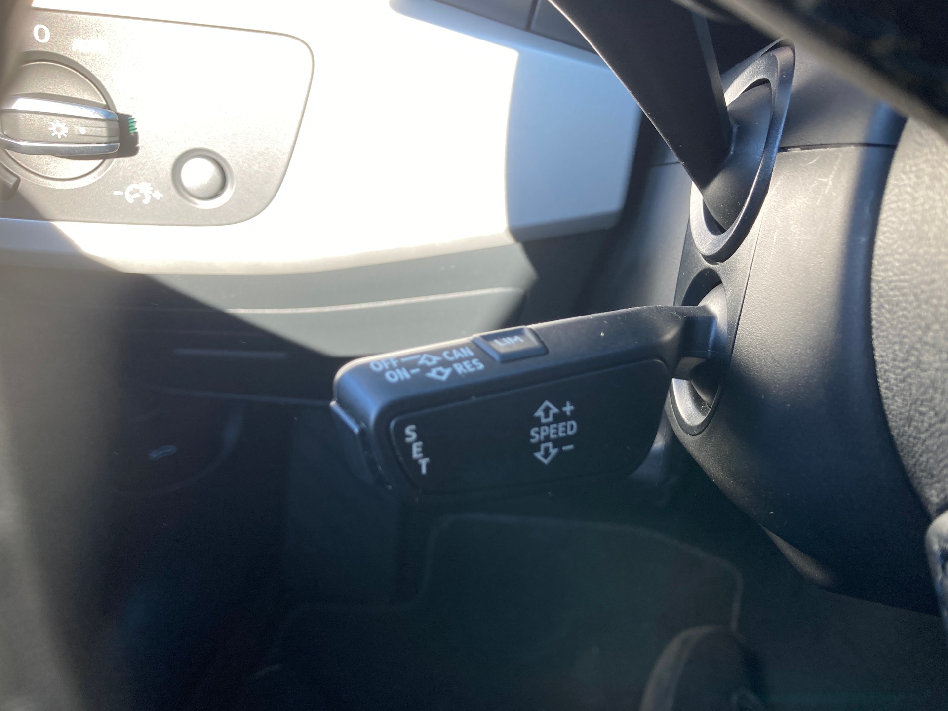 AUDI A4 Avant 35 TDI S-tronic-image-10