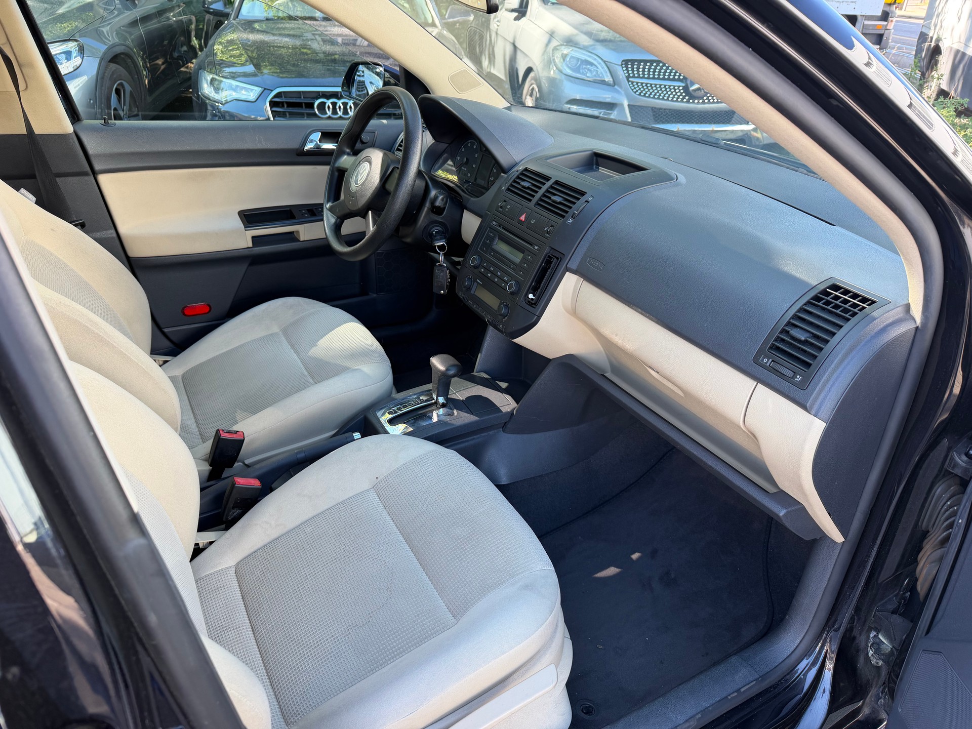 VW Polo 1.4 16V Trendline-image-10