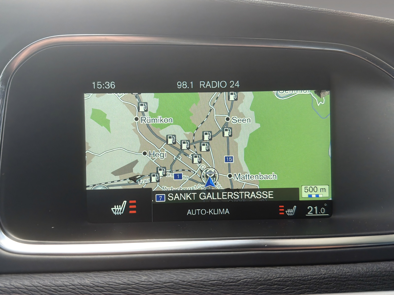 VOLVO V40 2.0 T2 Kinetic R-Design S/S-image-12