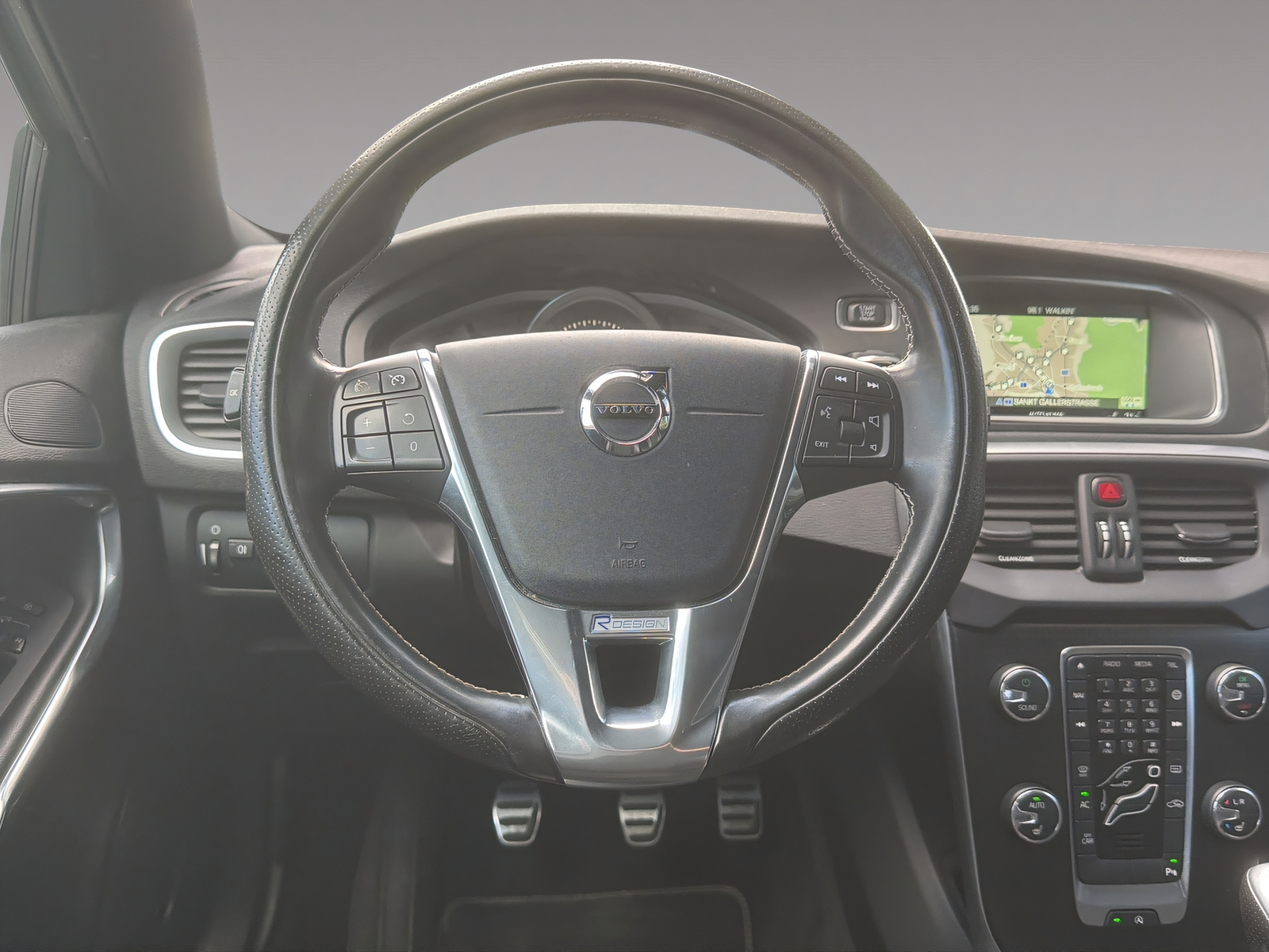 VOLVO V40 2.0 T2 Kinetic R-Design S/S-image-8
