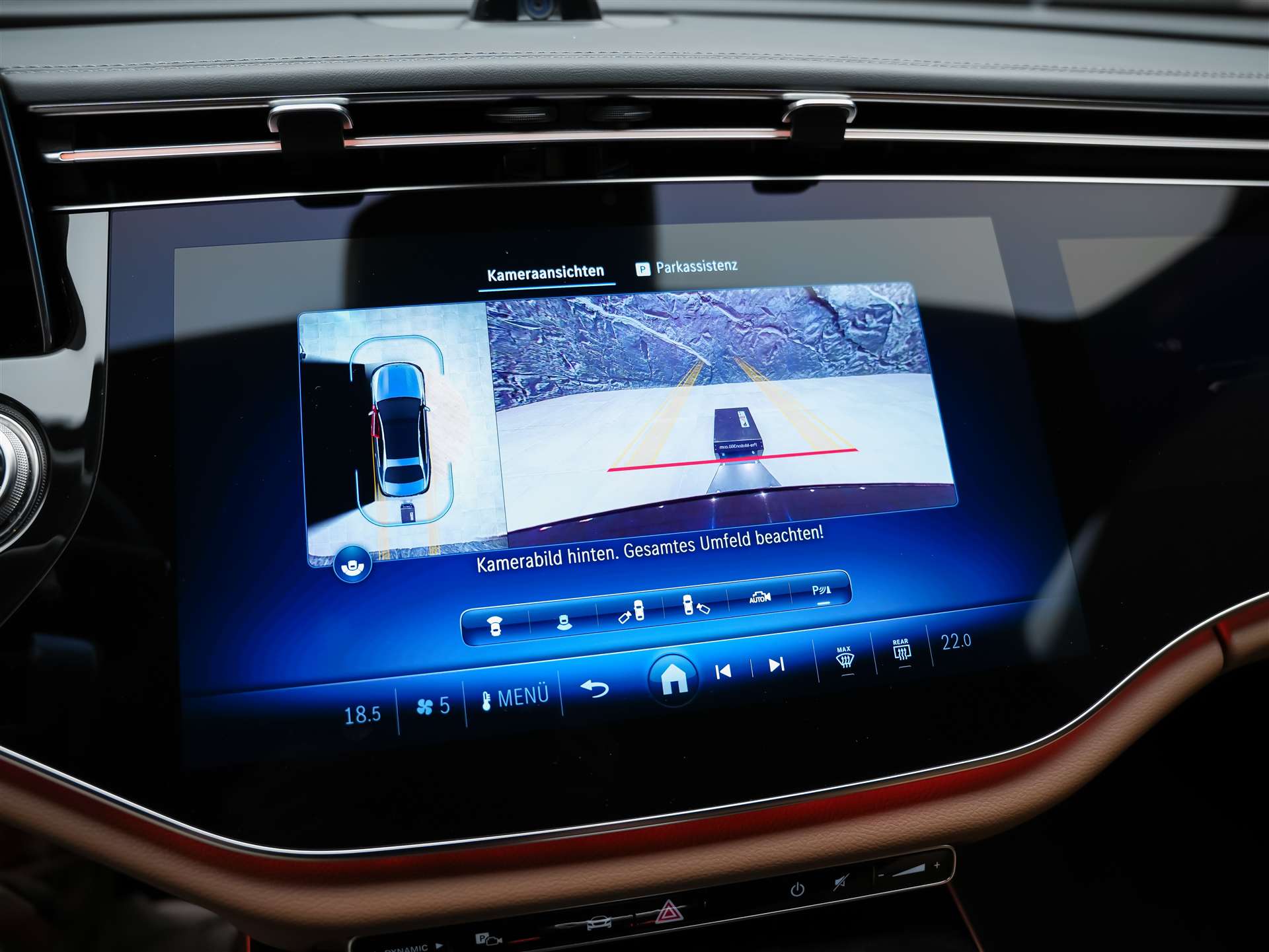 MERCEDES-BENZ E 220 d AMG Line *Superscreen*21" Felgen*Panorama-image-39