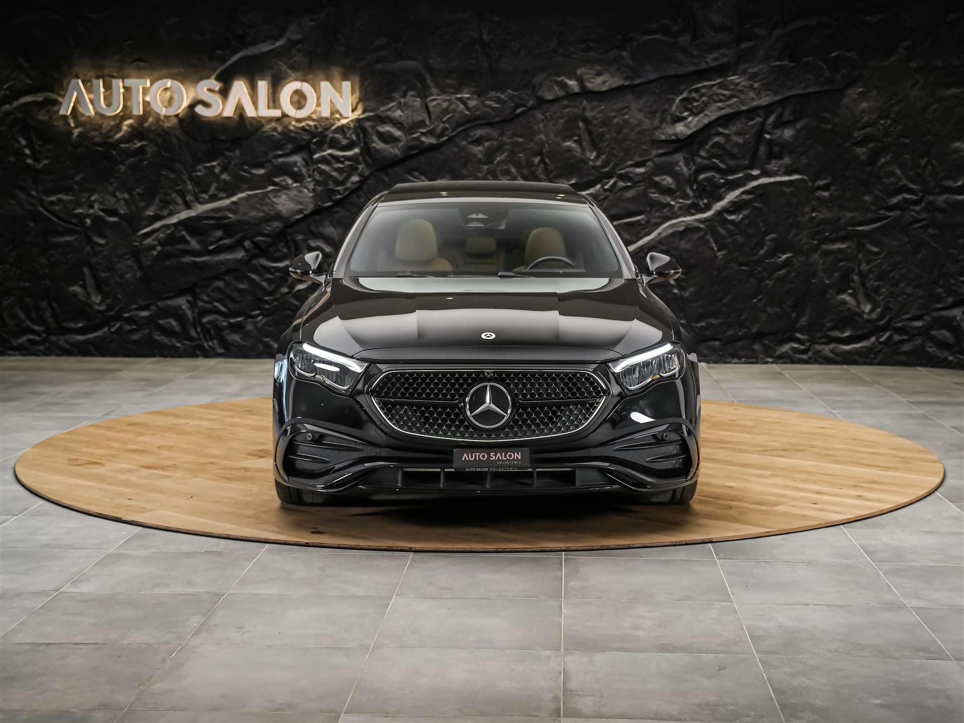 MERCEDES-BENZ E 220 d AMG Line *Superscreen*21" Felgen*Panorama-image-6
