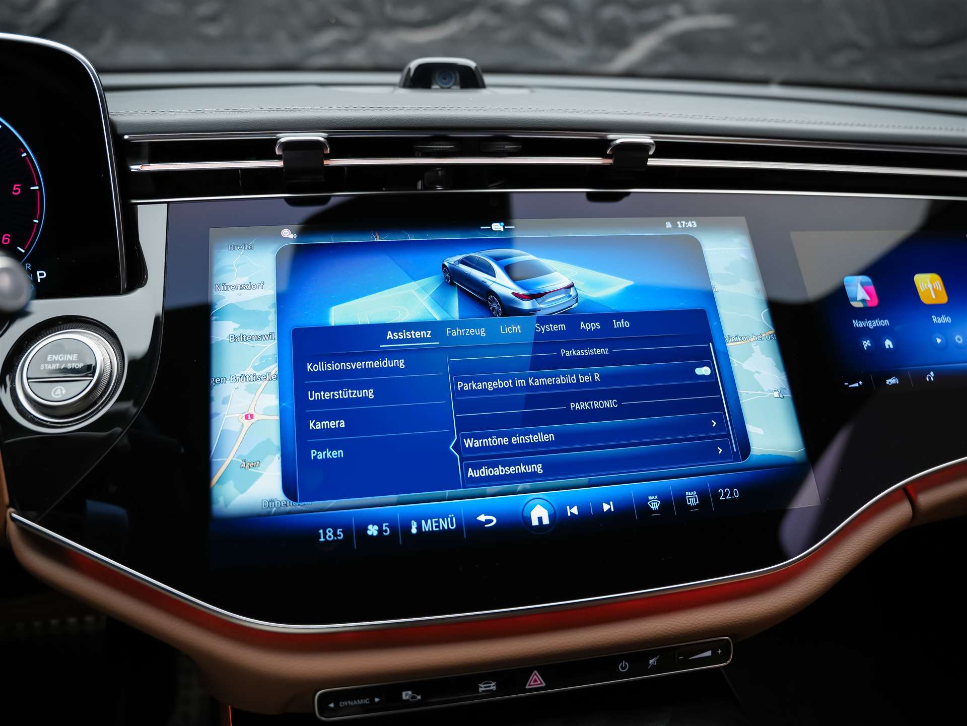 MERCEDES-BENZ E 220 d AMG Line *Superscreen*21" Felgen*Panorama-image-36