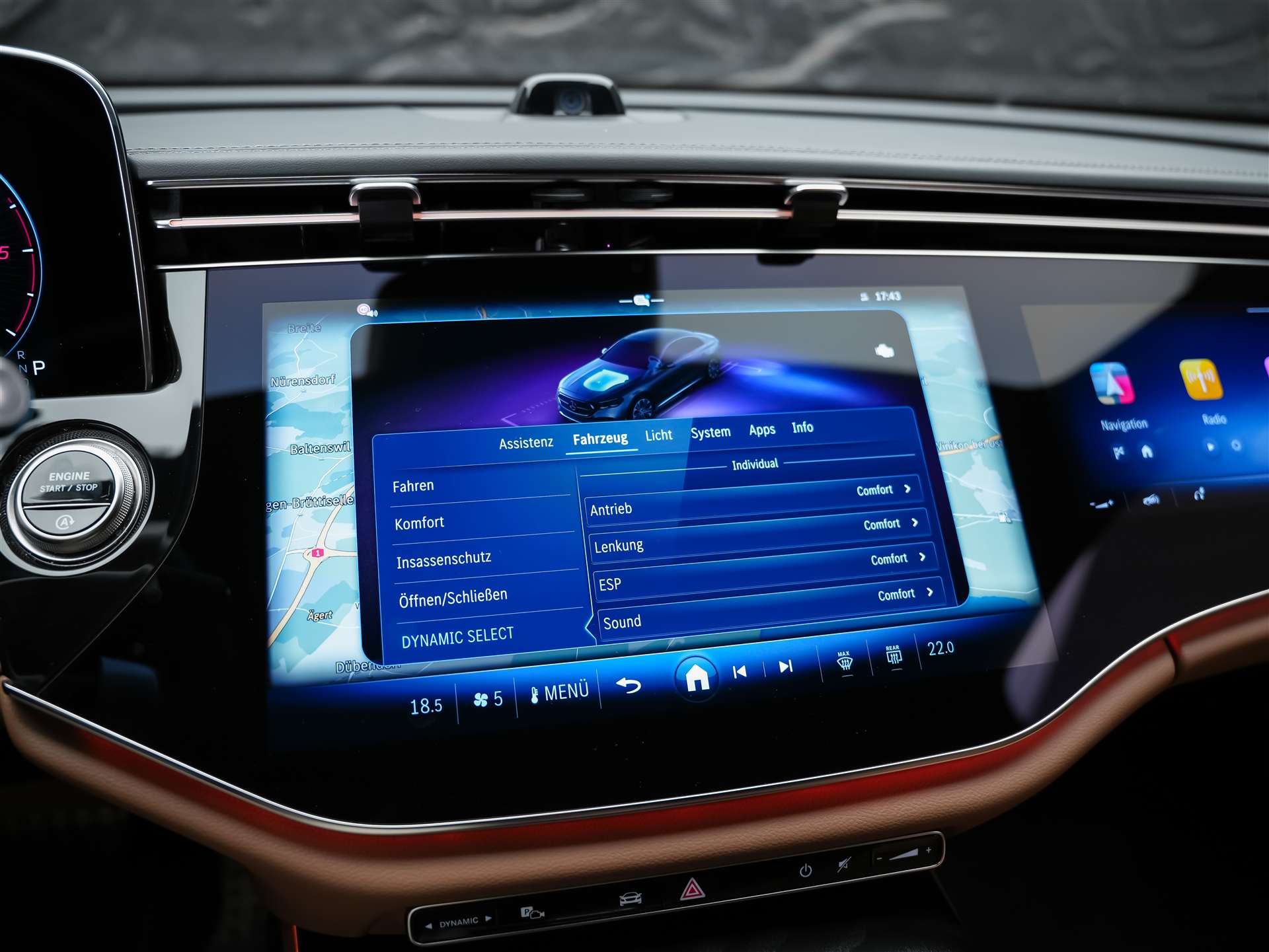 MERCEDES-BENZ E 220 d AMG Line *Superscreen*21" Felgen*Panorama-image-38
