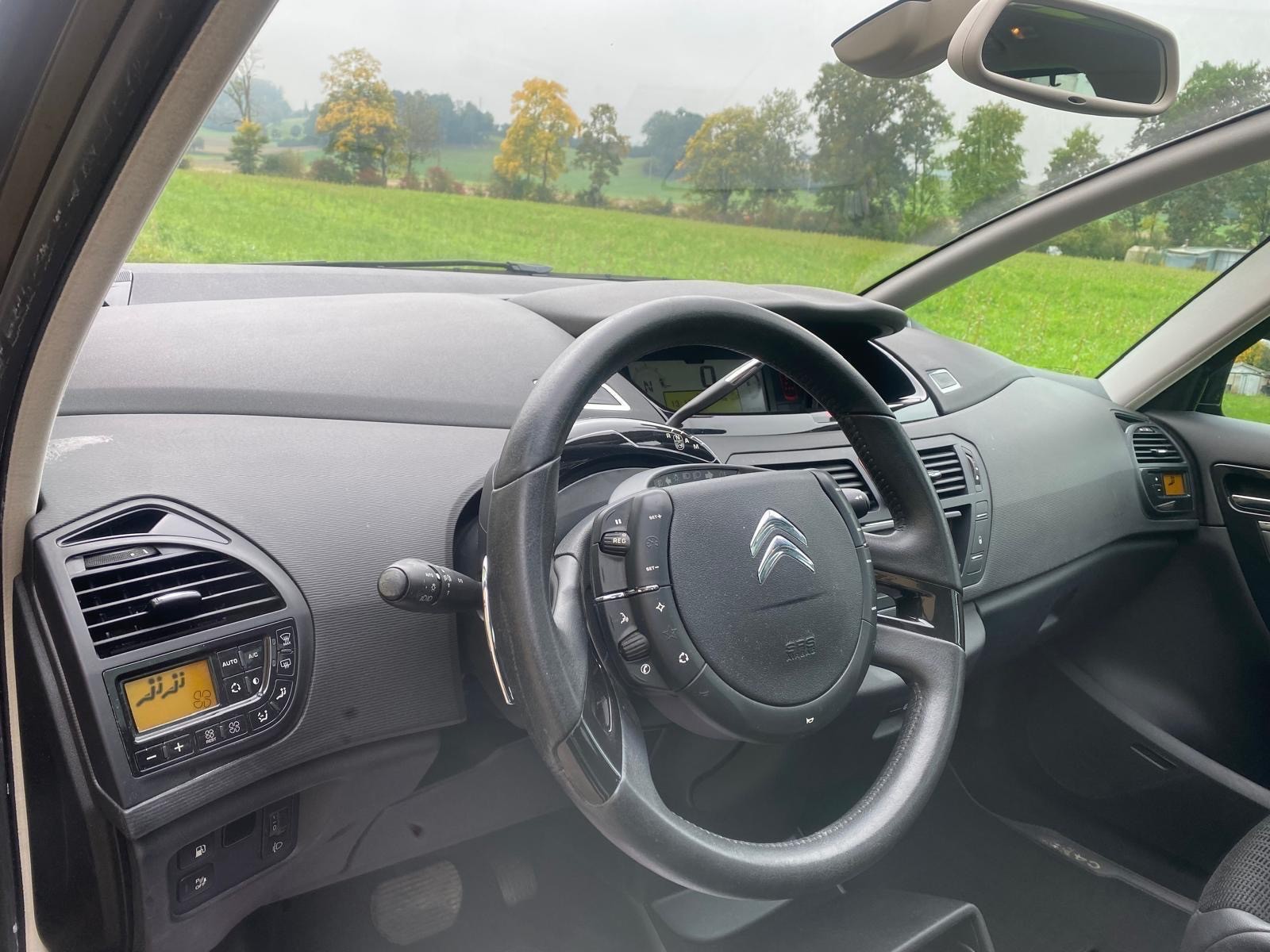 CITROEN Grand C4 Picasso 1.6i 16V THP Séduction EGS6-image-11