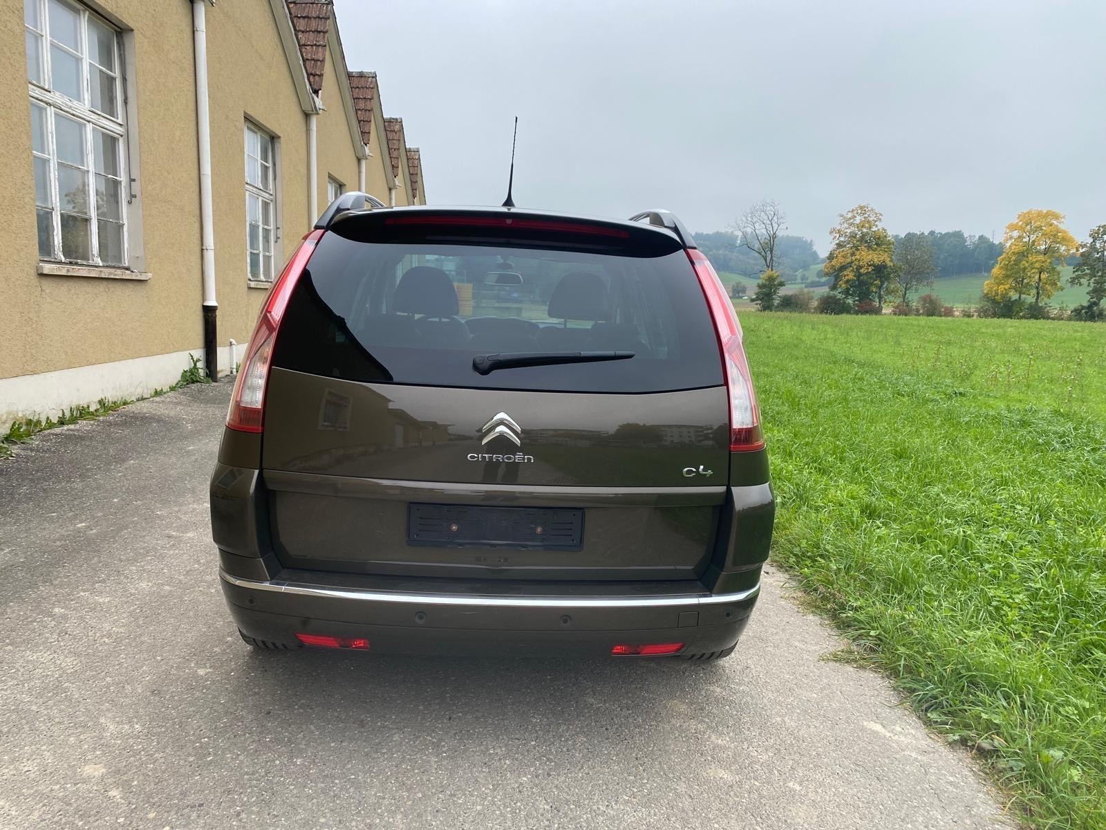 CITROEN Grand C4 Picasso 1.6i 16V THP Séduction EGS6-image-4