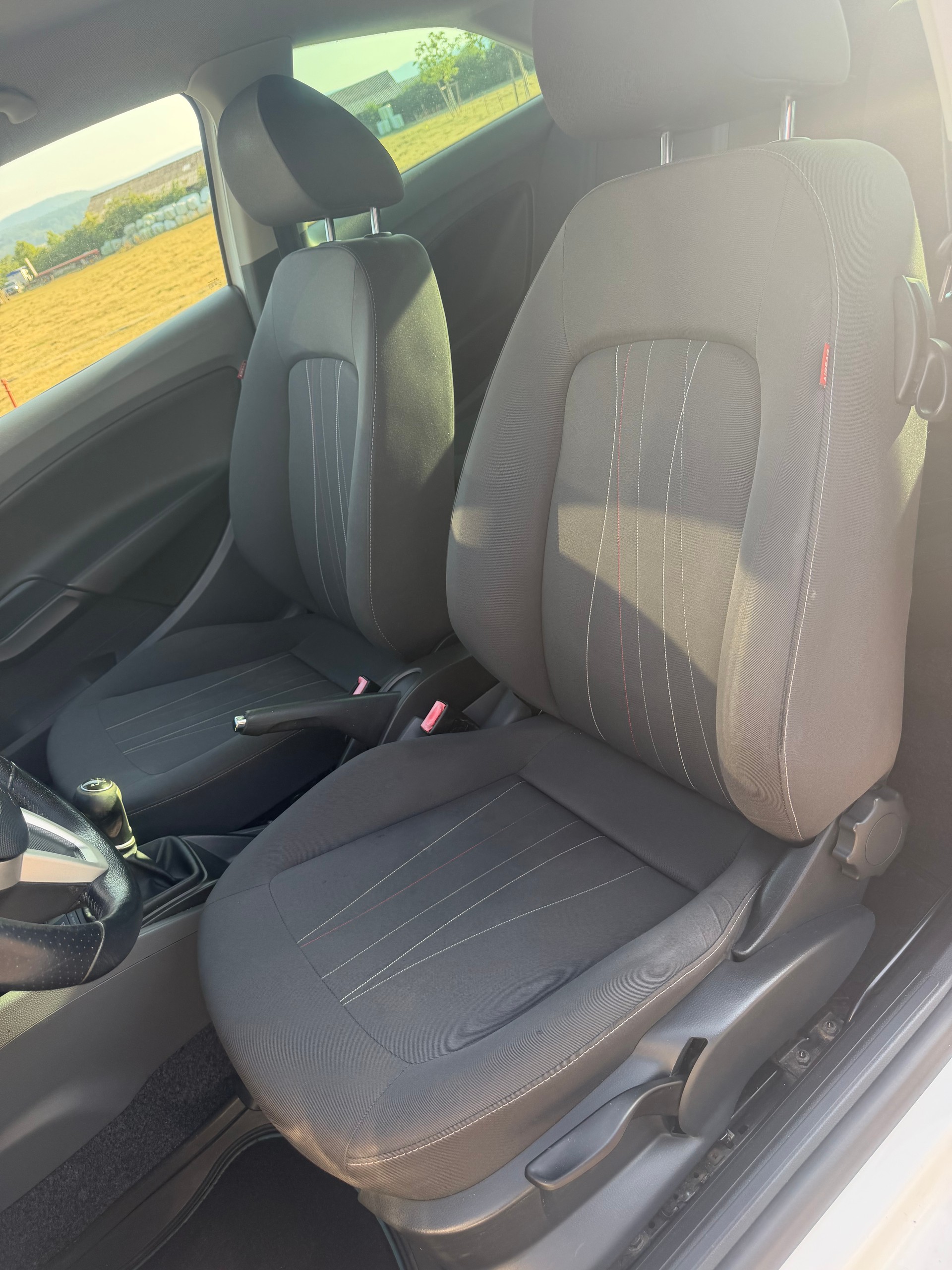 SEAT Ibiza SC 1.2 TSI Sport-image-7