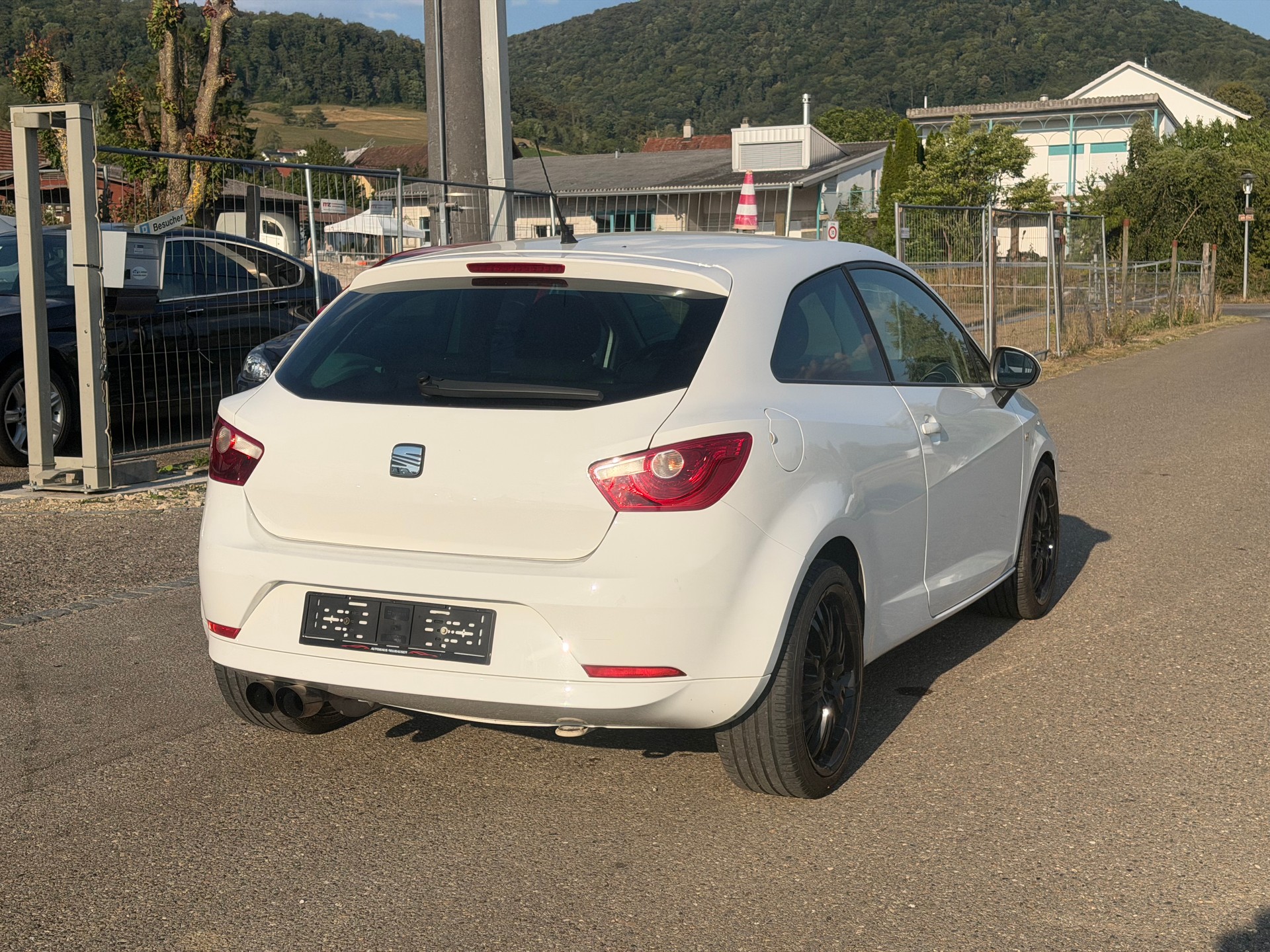 SEAT Ibiza SC 1.2 TSI Sport-image-6