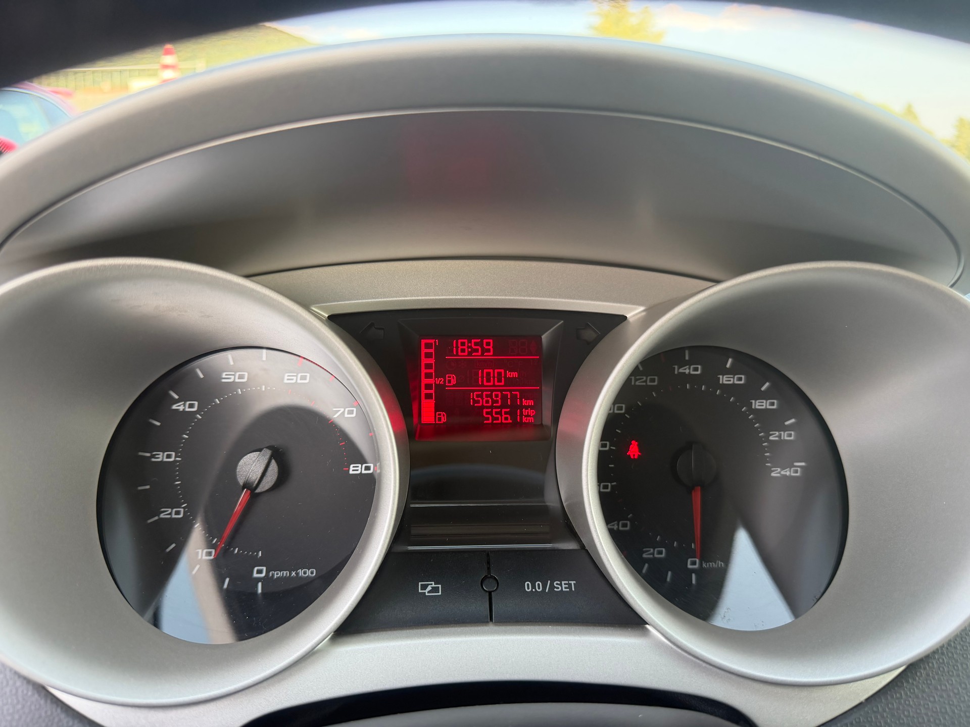 SEAT Ibiza SC 1.2 TSI Sport-image-10