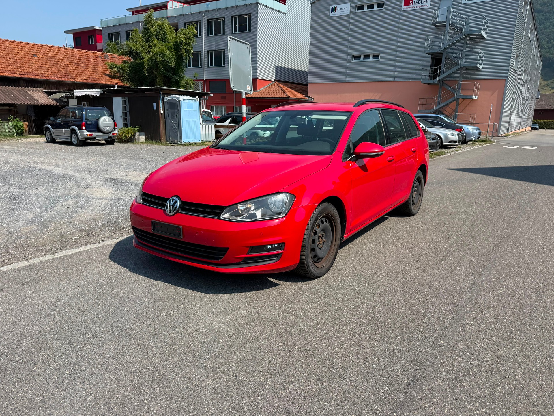 VW Golf Variant 1.6 TDI Trendline 4Motion-image-1