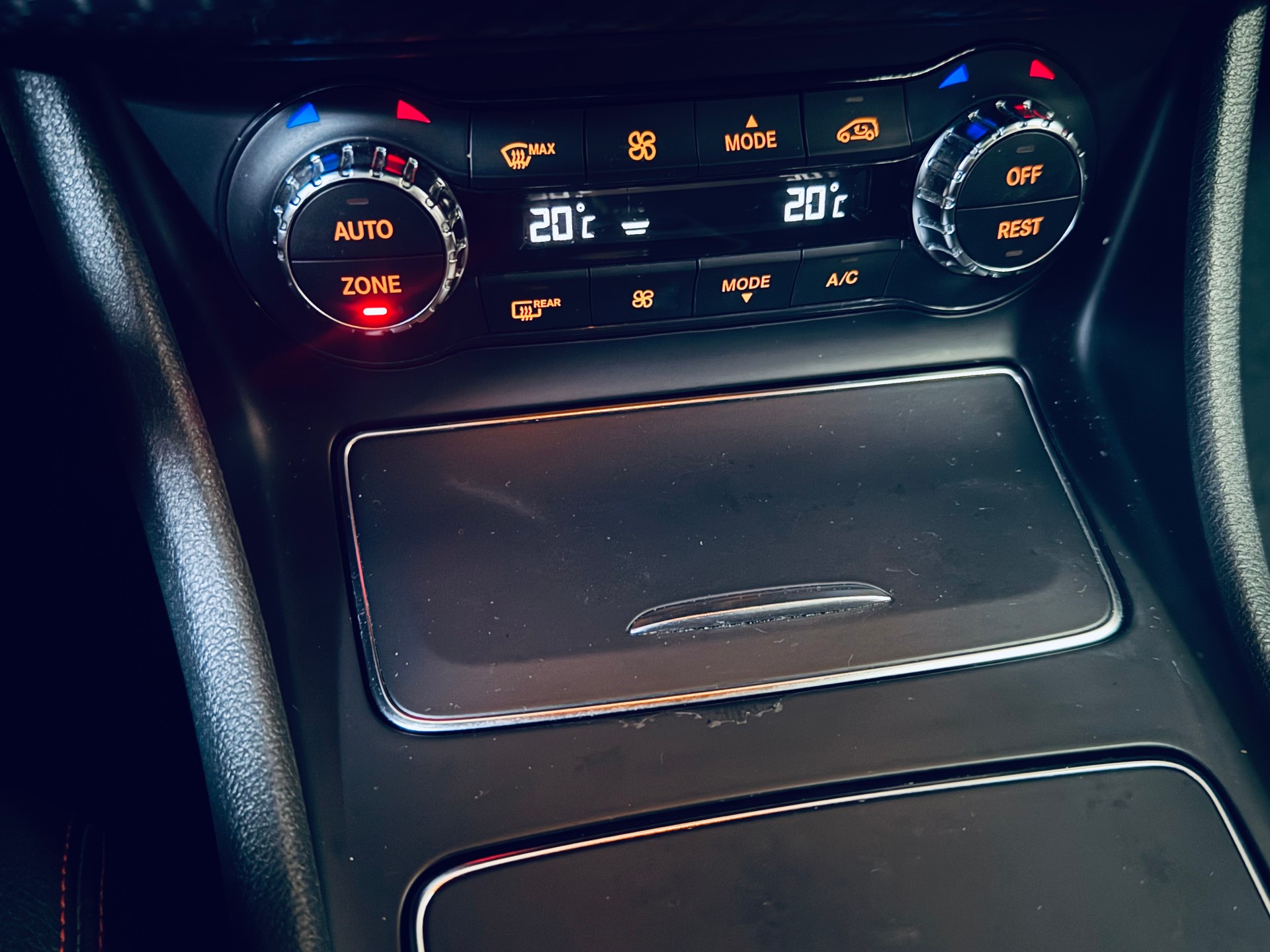 MERCEDES-BENZ A 250 Sport 4Matic 7G-DCT-image-21