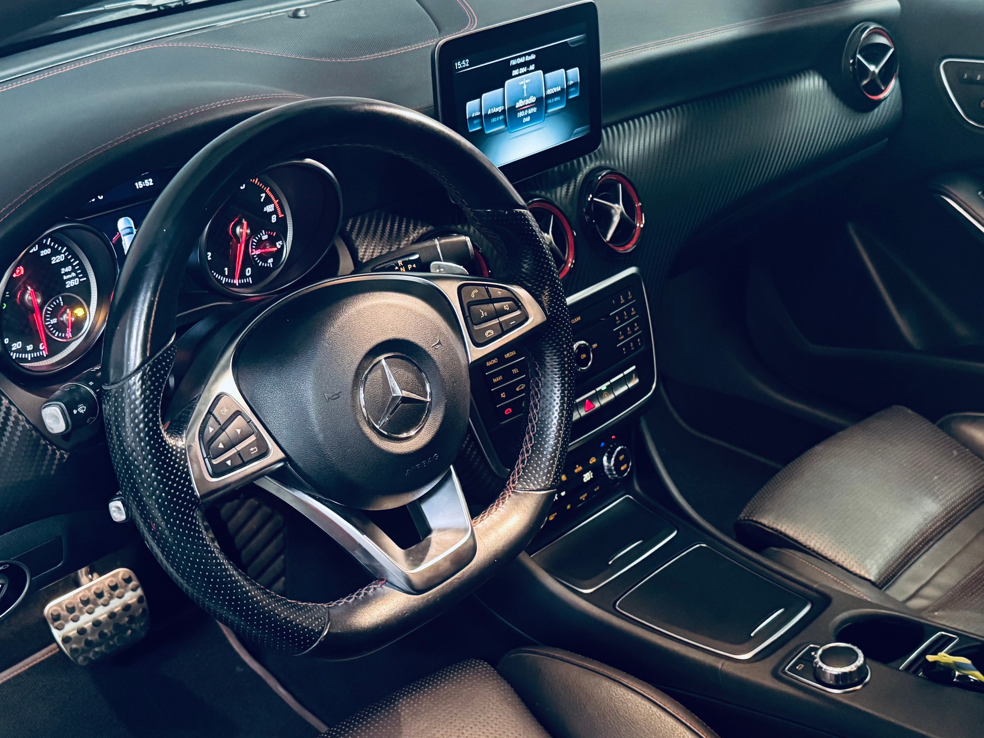 MERCEDES-BENZ A 250 Sport 4Matic 7G-DCT-image-12