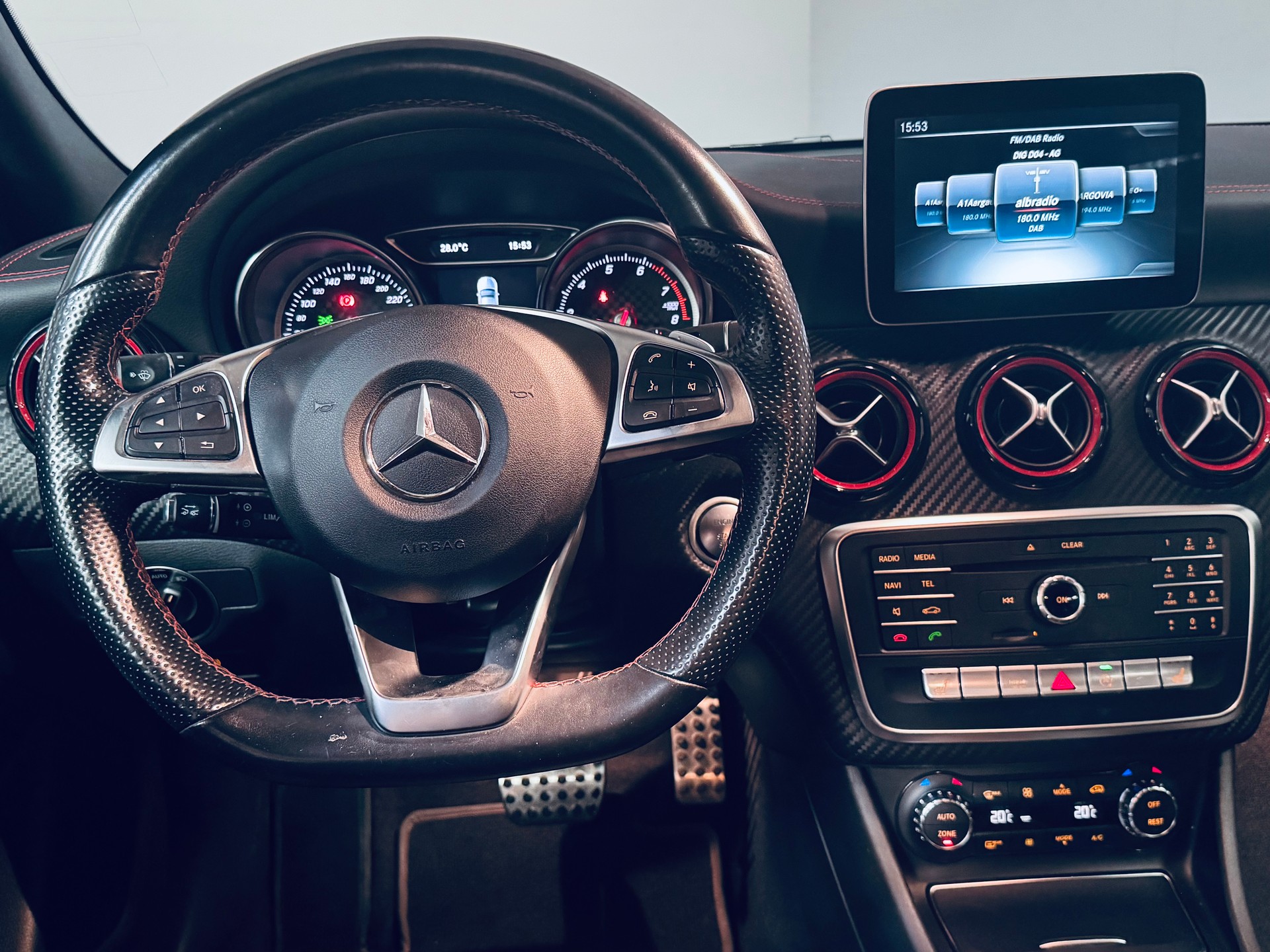 MERCEDES-BENZ A 250 Sport 4Matic 7G-DCT-image-13