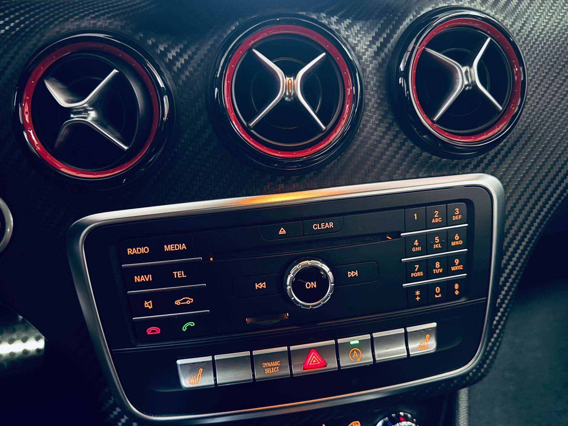 MERCEDES-BENZ A 250 Sport 4Matic 7G-DCT-image-20