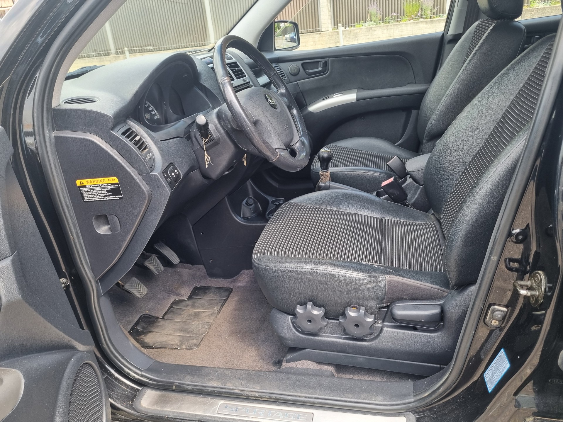 KIA Sportage 2.0 CVVT Style-image-6