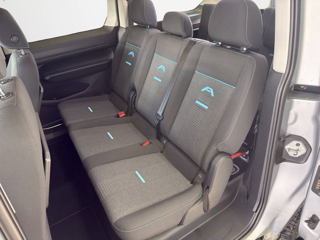 FORD TOURNEO CONNECT Grand 2.0 EcoBlue 122 Active 4x4-image-14