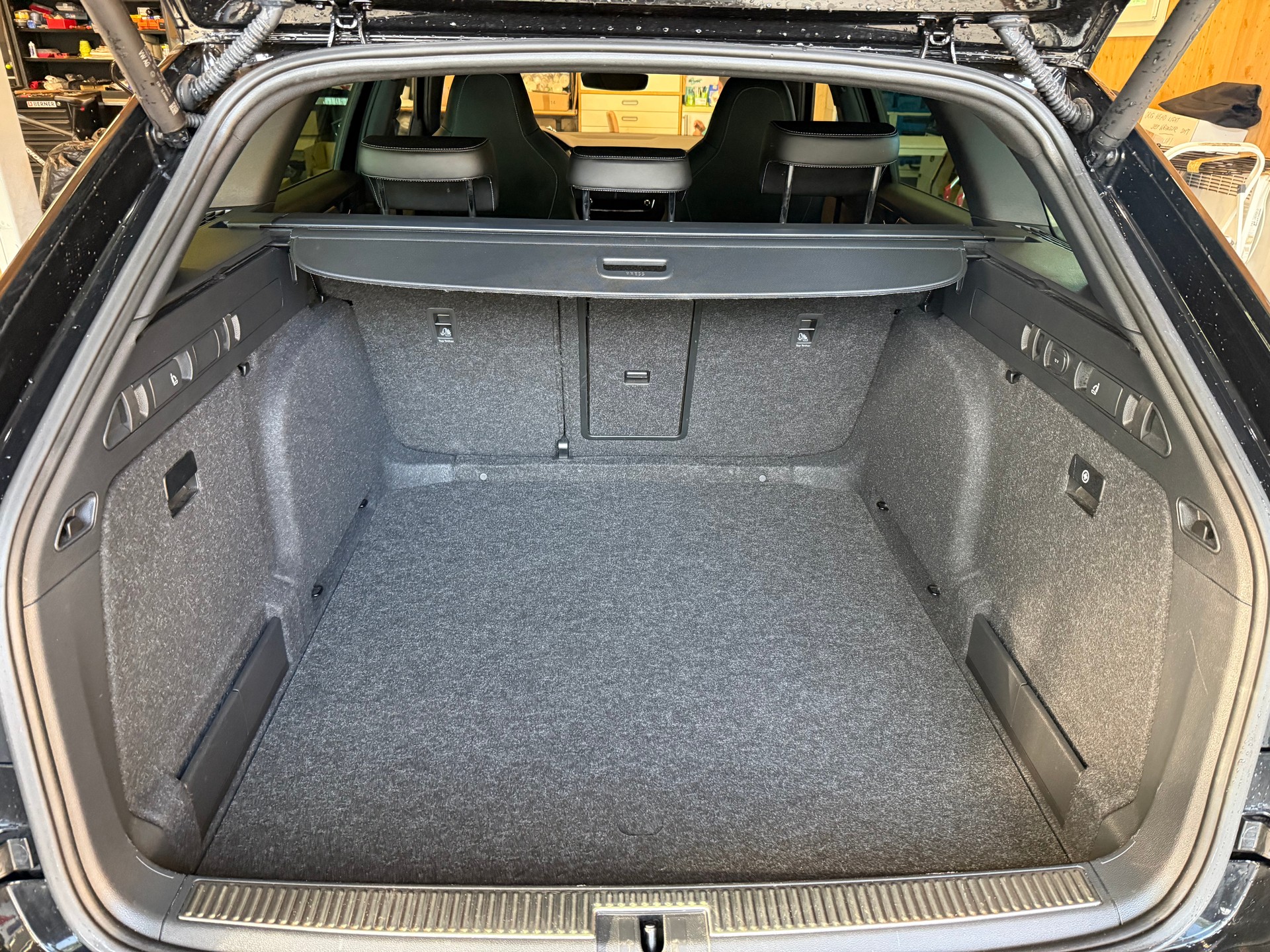 SKODA Superb Combi 2.0 TDi SportLine 4x4 DSG-image-15