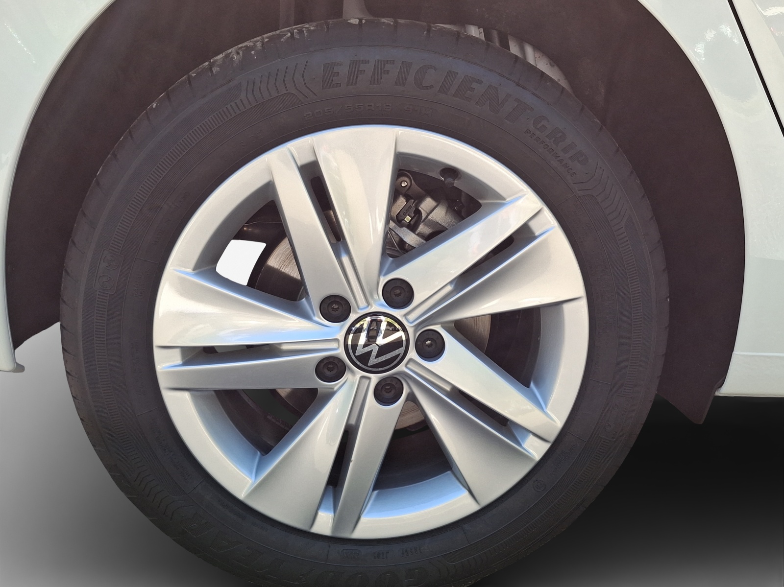 VW Golf 1.5 e TSI mHEV Value DSG-image-13
