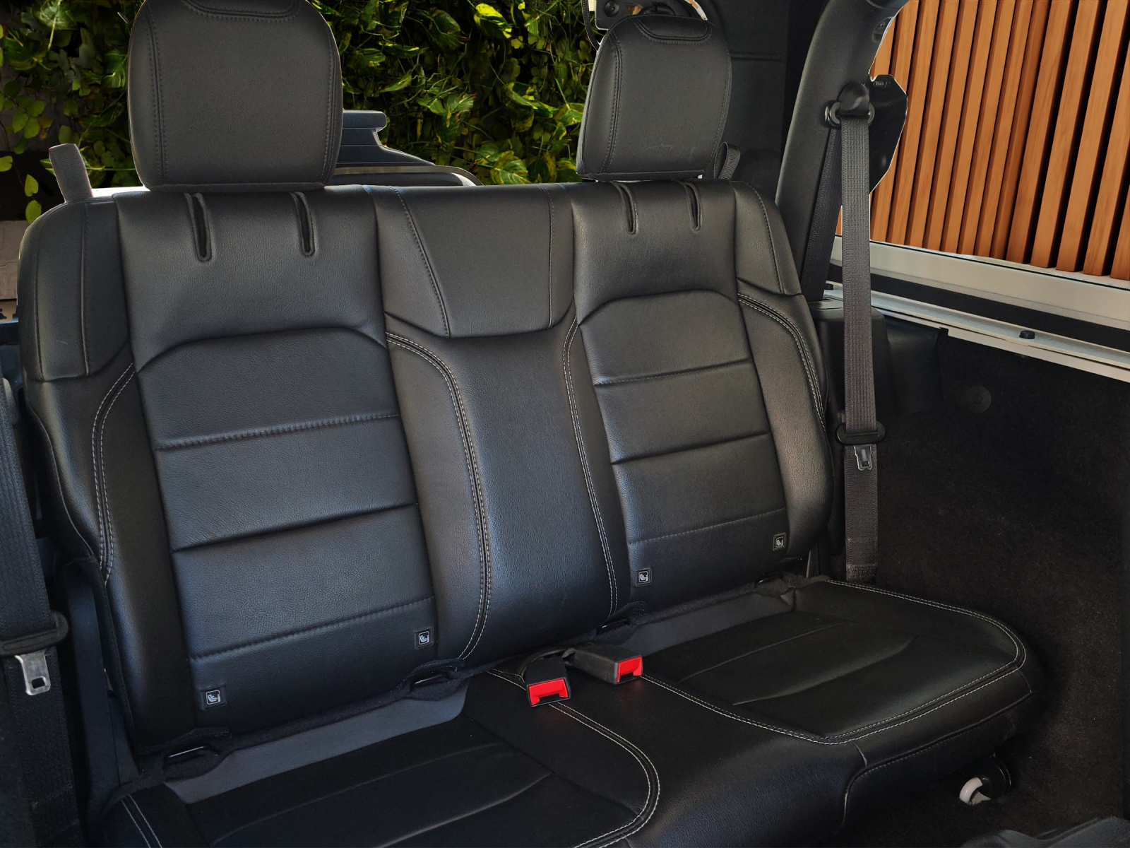 JEEP Wrangler 2.0 Sahara Automatic-image-16