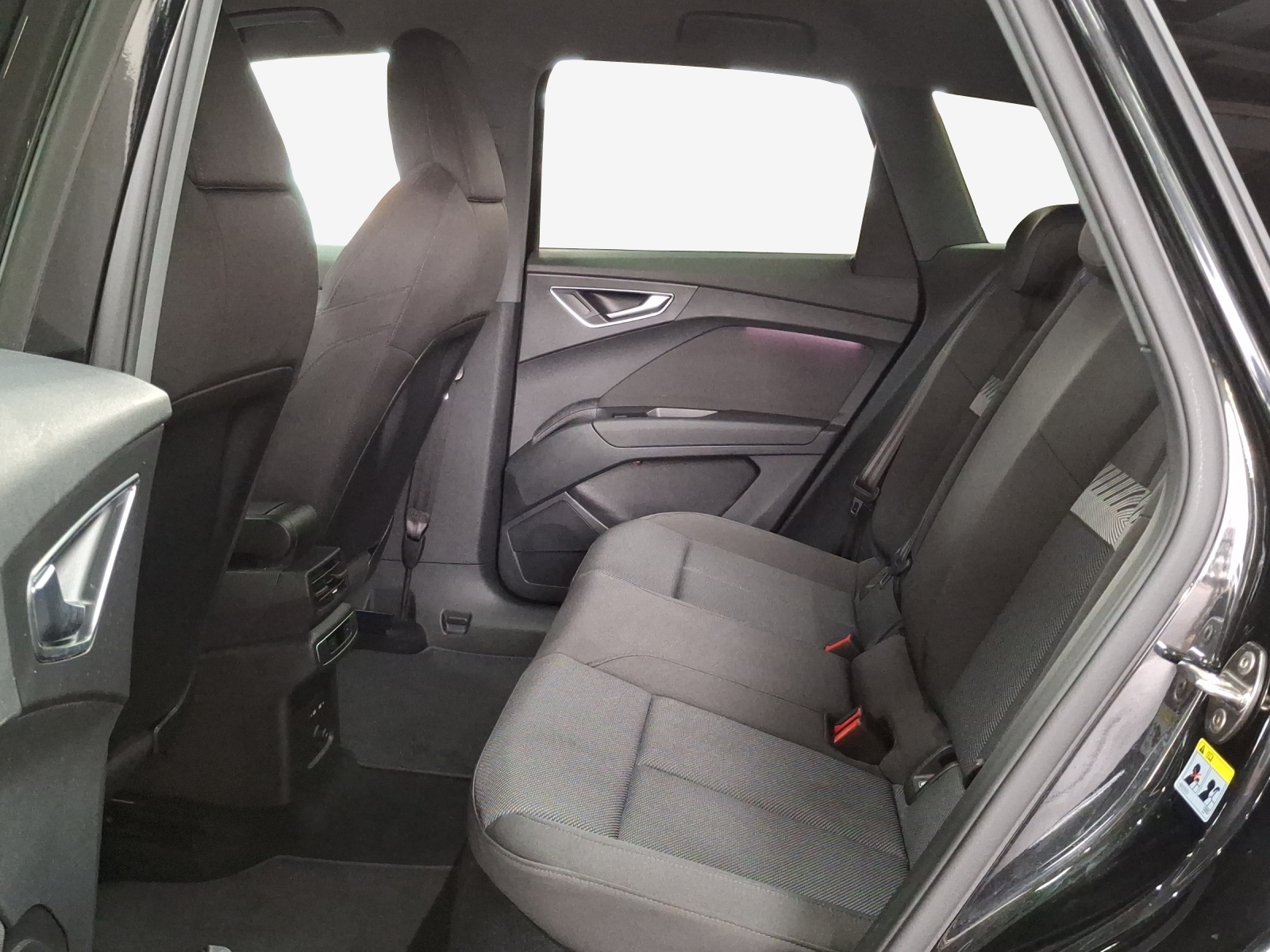 AUDI Q4 e-tron 35-image-11